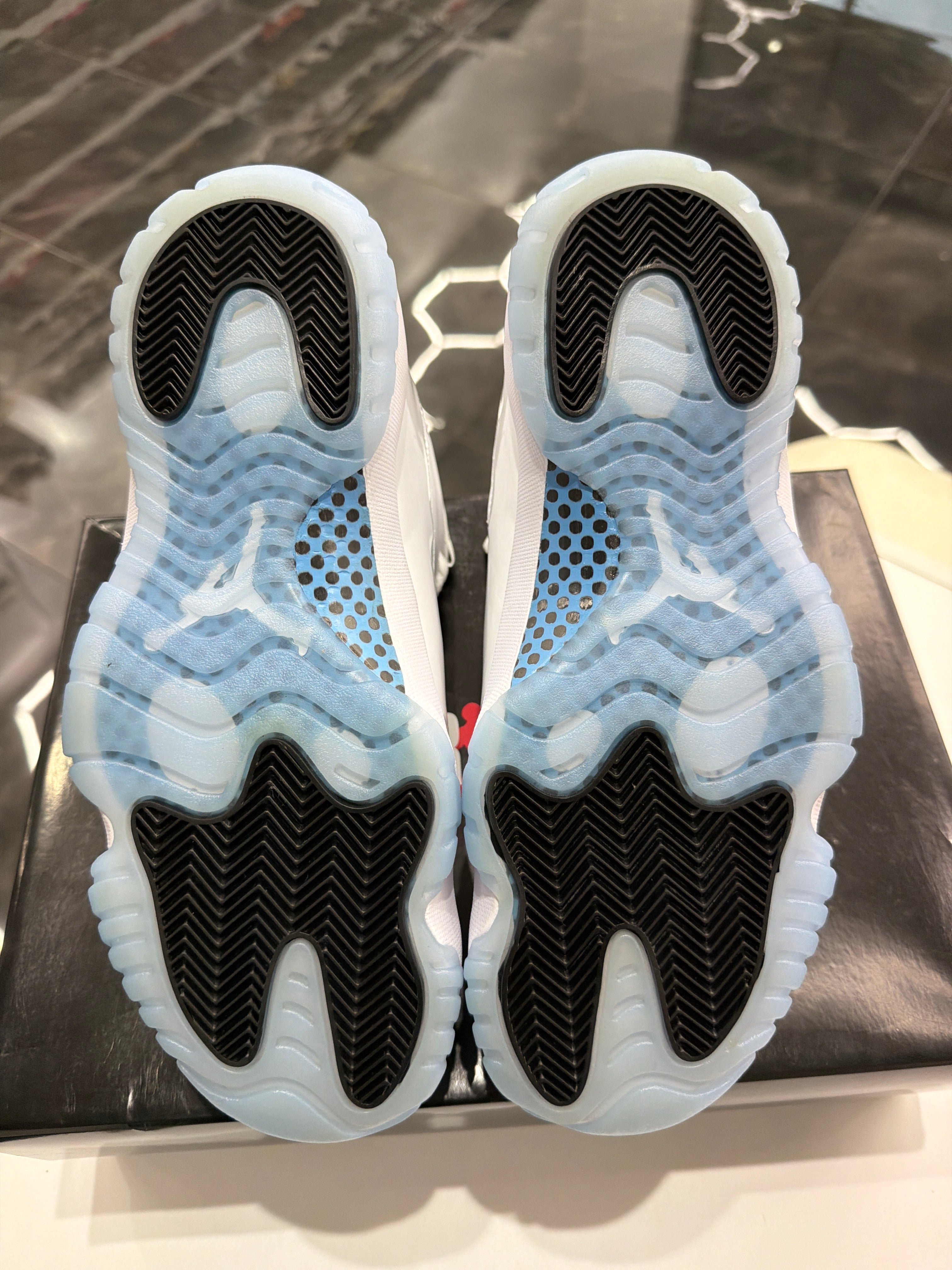 Jordan 11 Retro "Legend Blue"