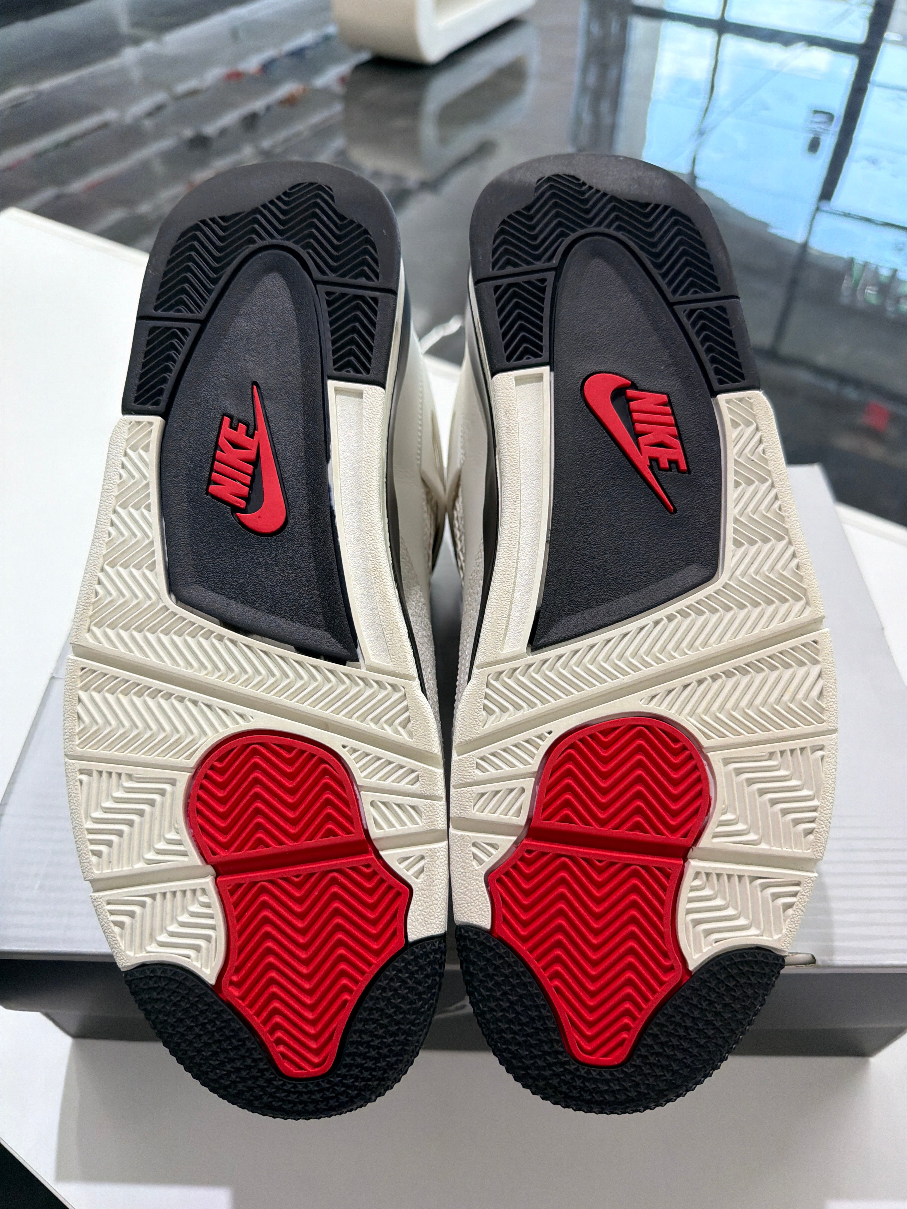Jordan 4 flight clubs (REPLACEMENT BOX)