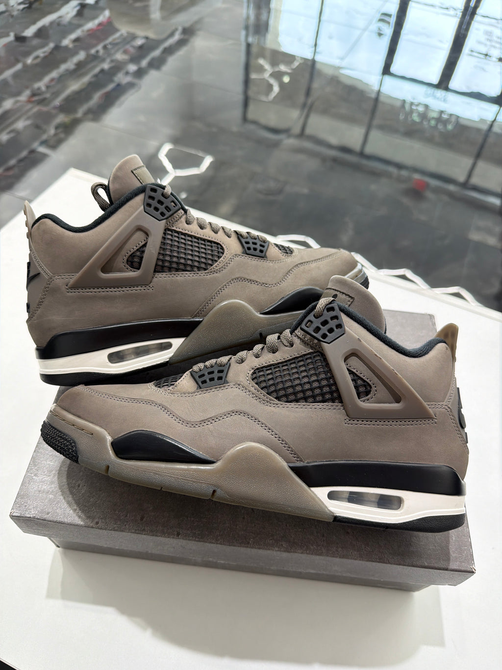 Jordan 4 Retro "Cave Stone"