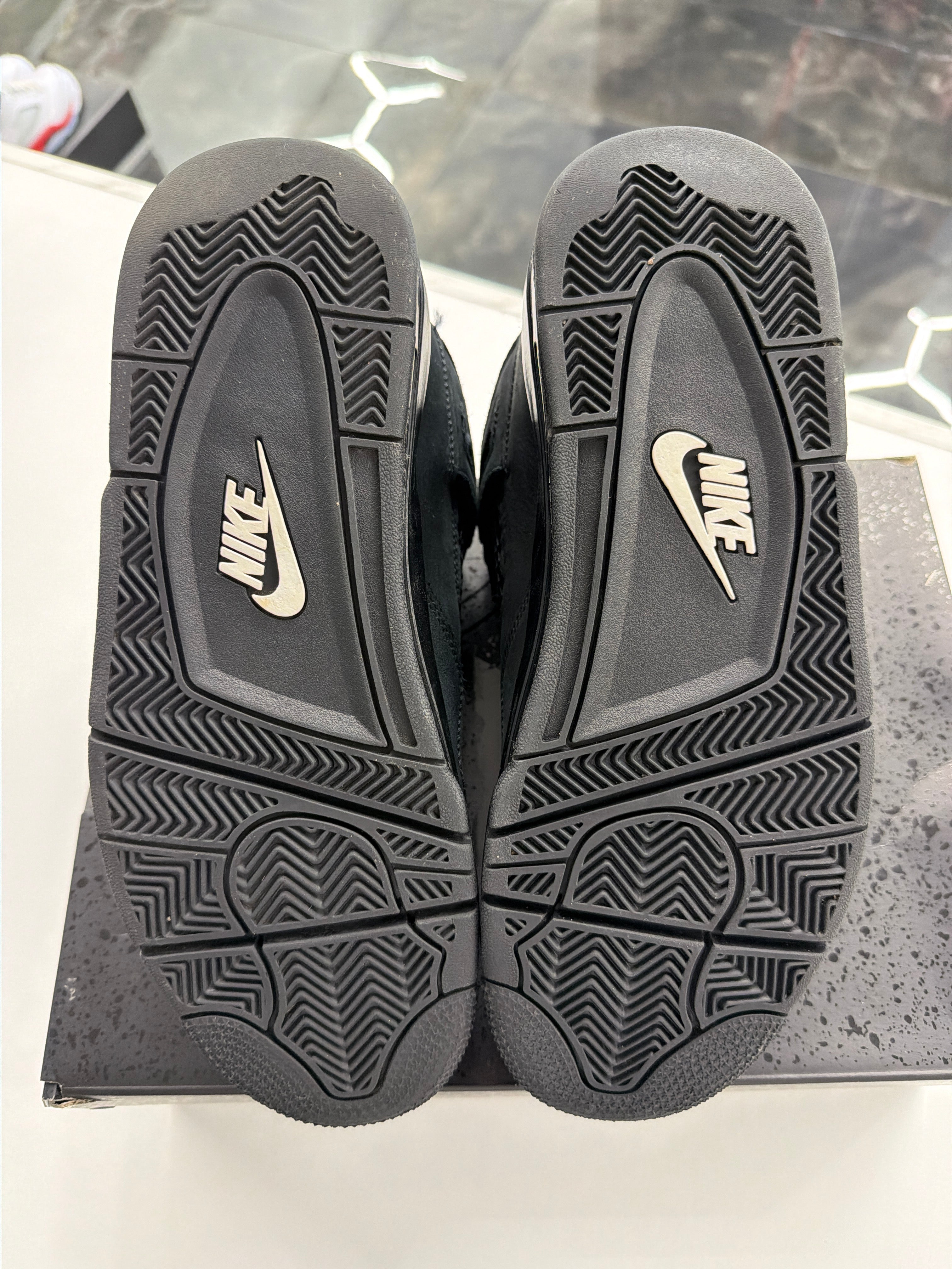 Jordan 4 Retro Black cat (2025)