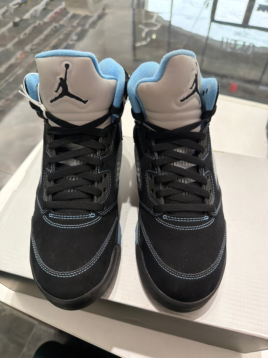 Jordan 5 retro black unc blue