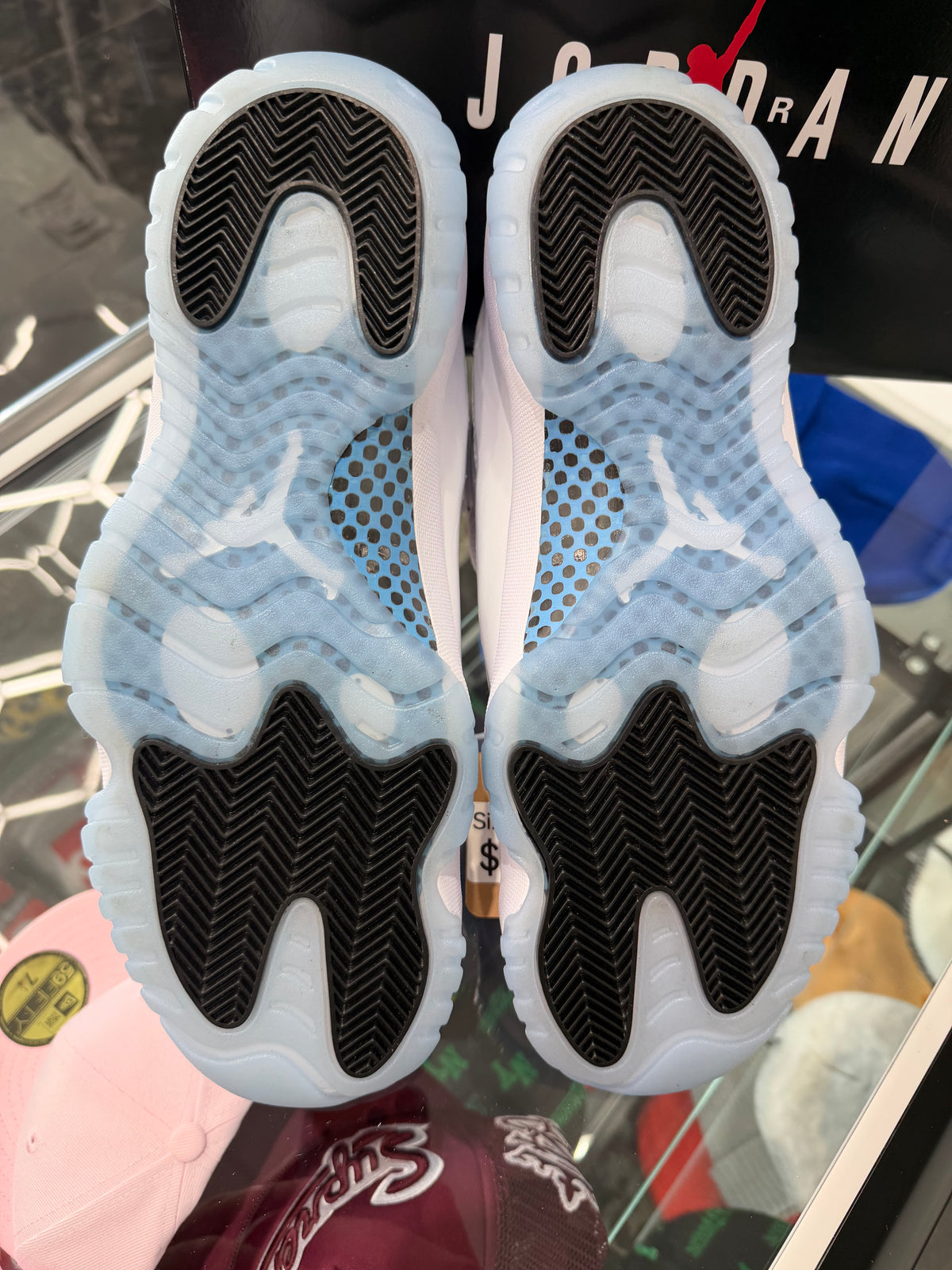 Jordan 11 Retro Legend Blue (2024)