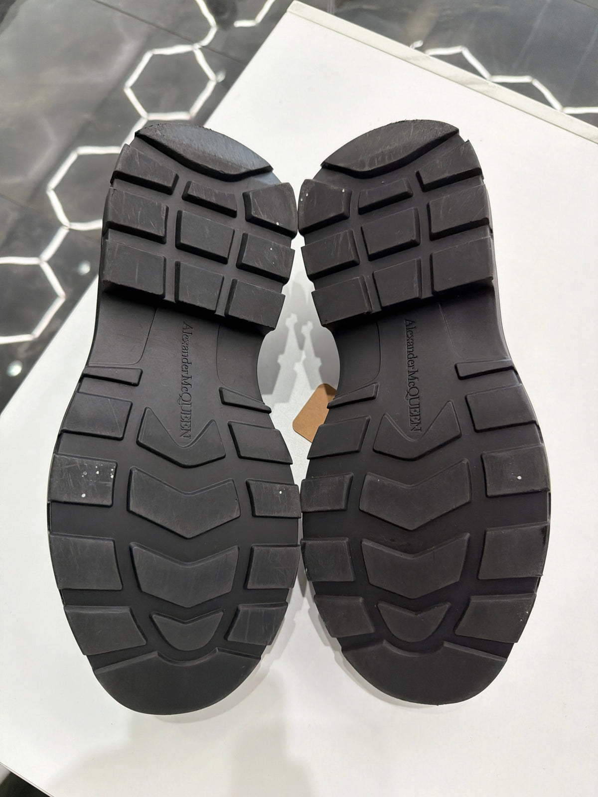 Alexander McQueen (NO BOX)
