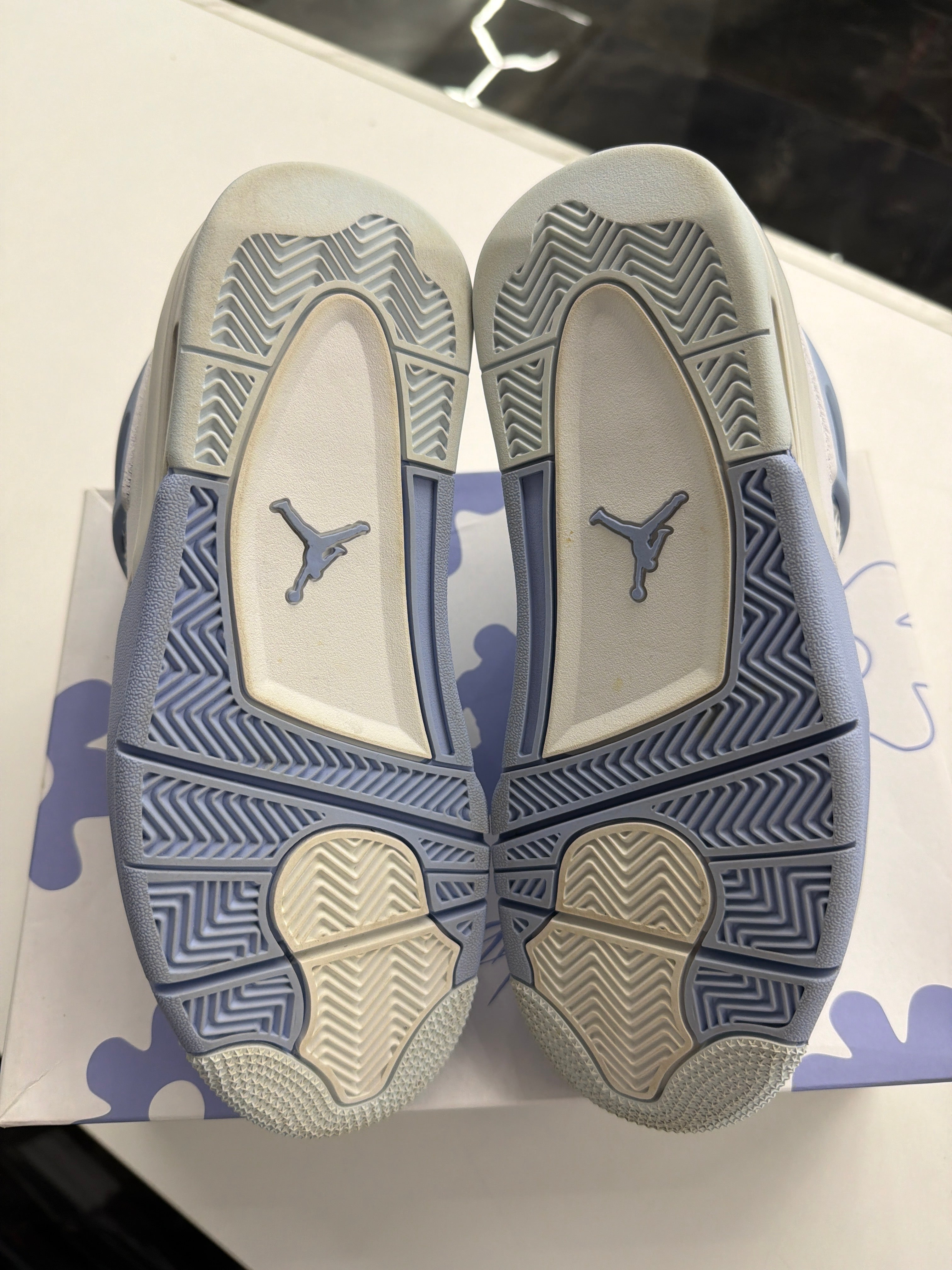 Jordan 4 Retro "Forget Me Not"