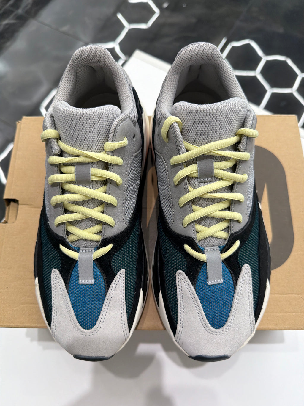 Adidas Yeezy boost 700 wave runner
