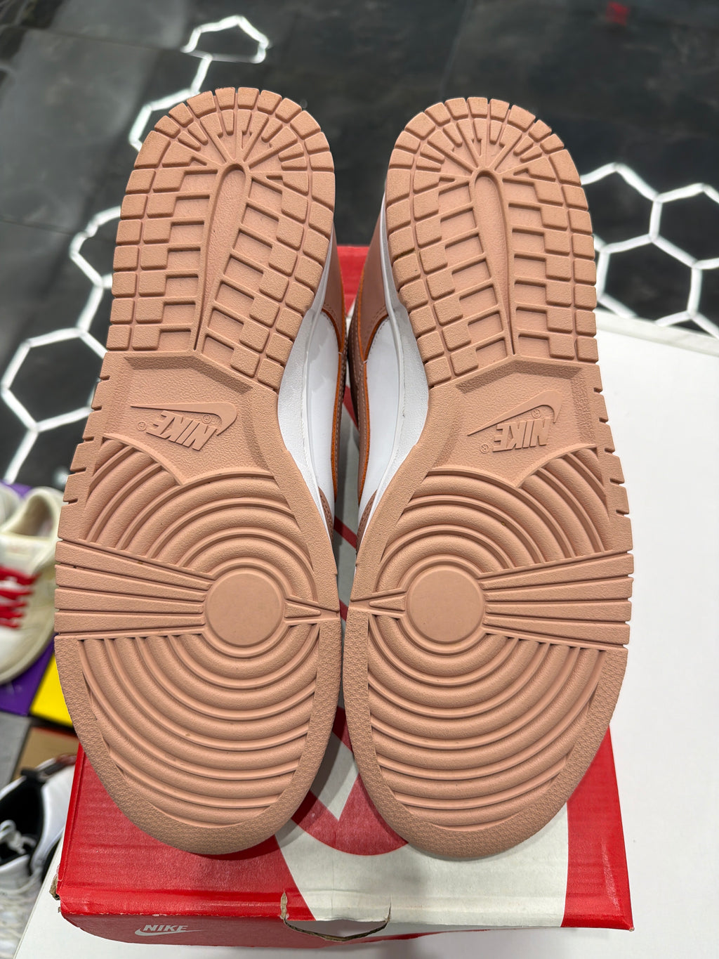 Nike dunk low rose whisper (women’s)