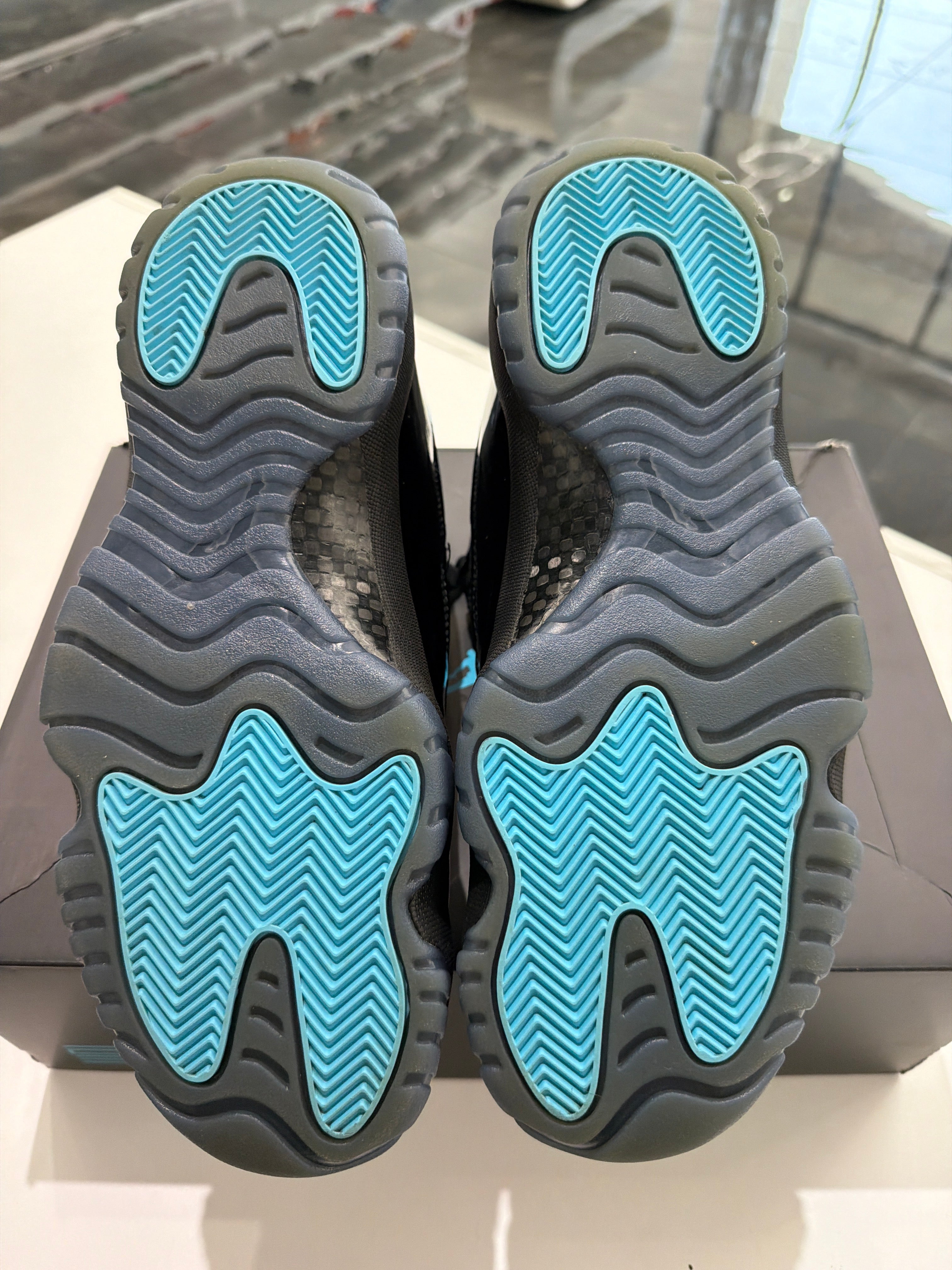 Jordan 11 gamma blue (2025)