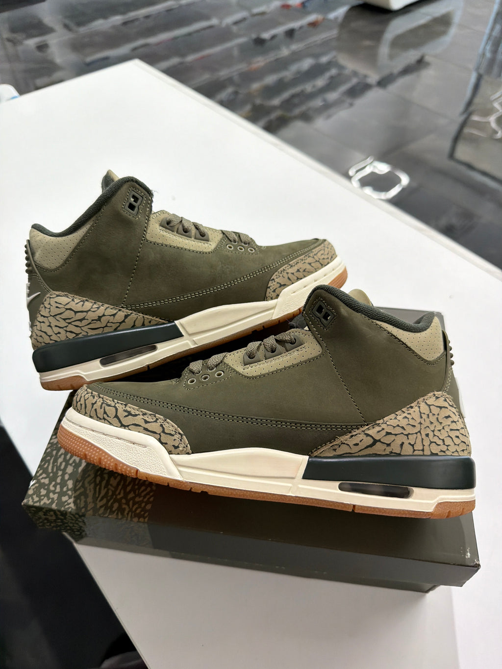 Jordan 3 family affair
