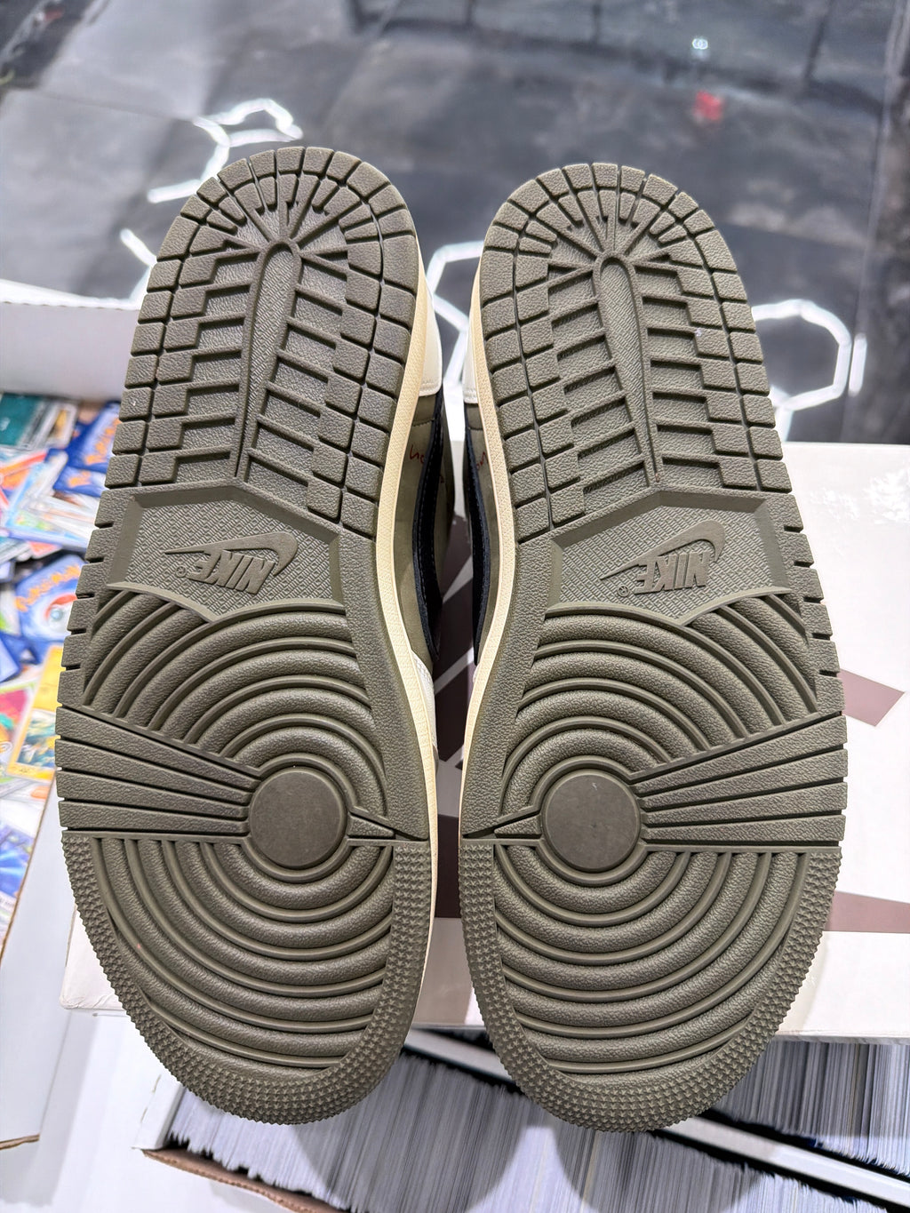 Jordan 1 Retro Low OG Travis Scott Medium Olive
