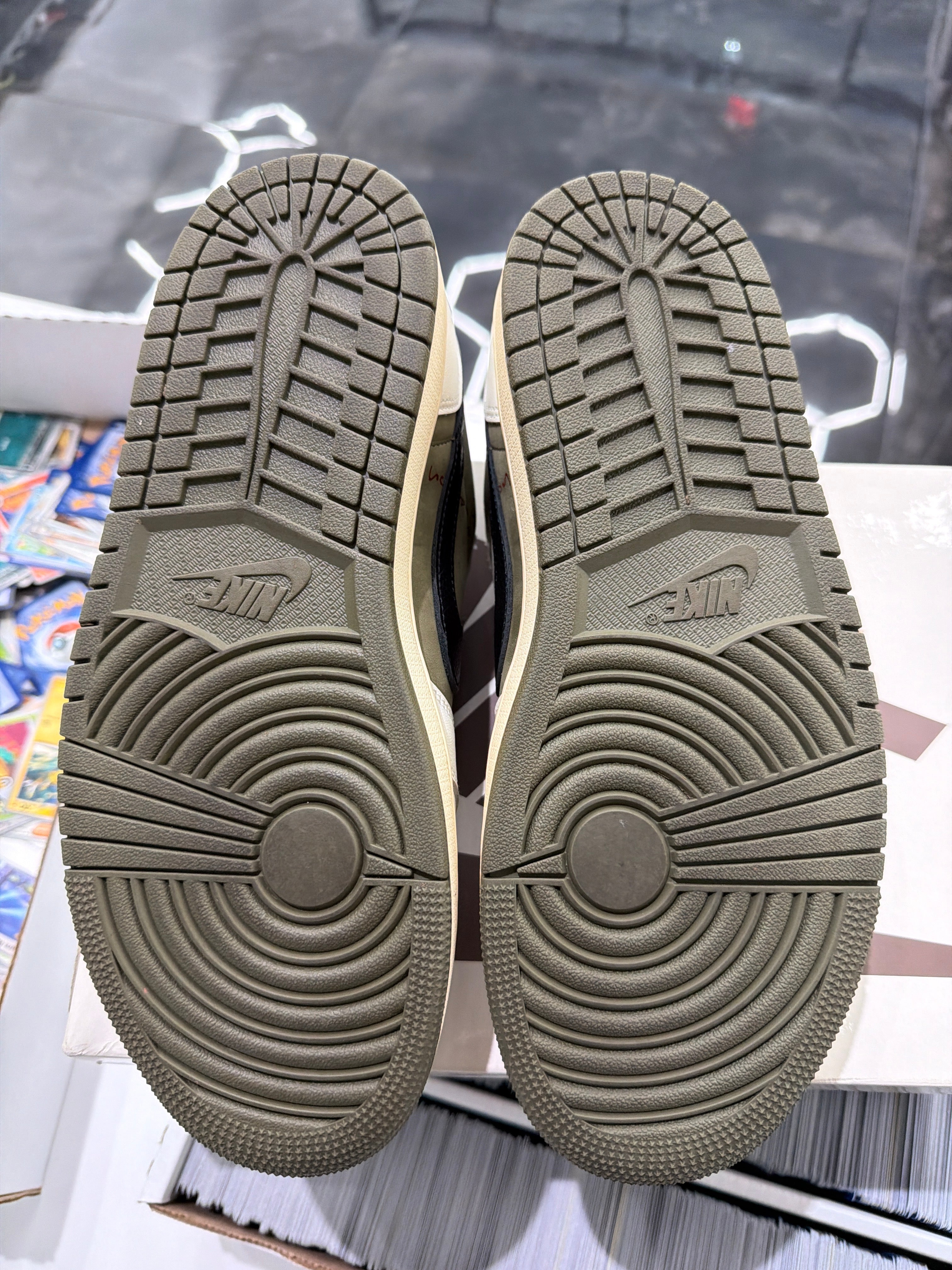 Jordan 1 Retro Low OG Travis Scott Medium Olive