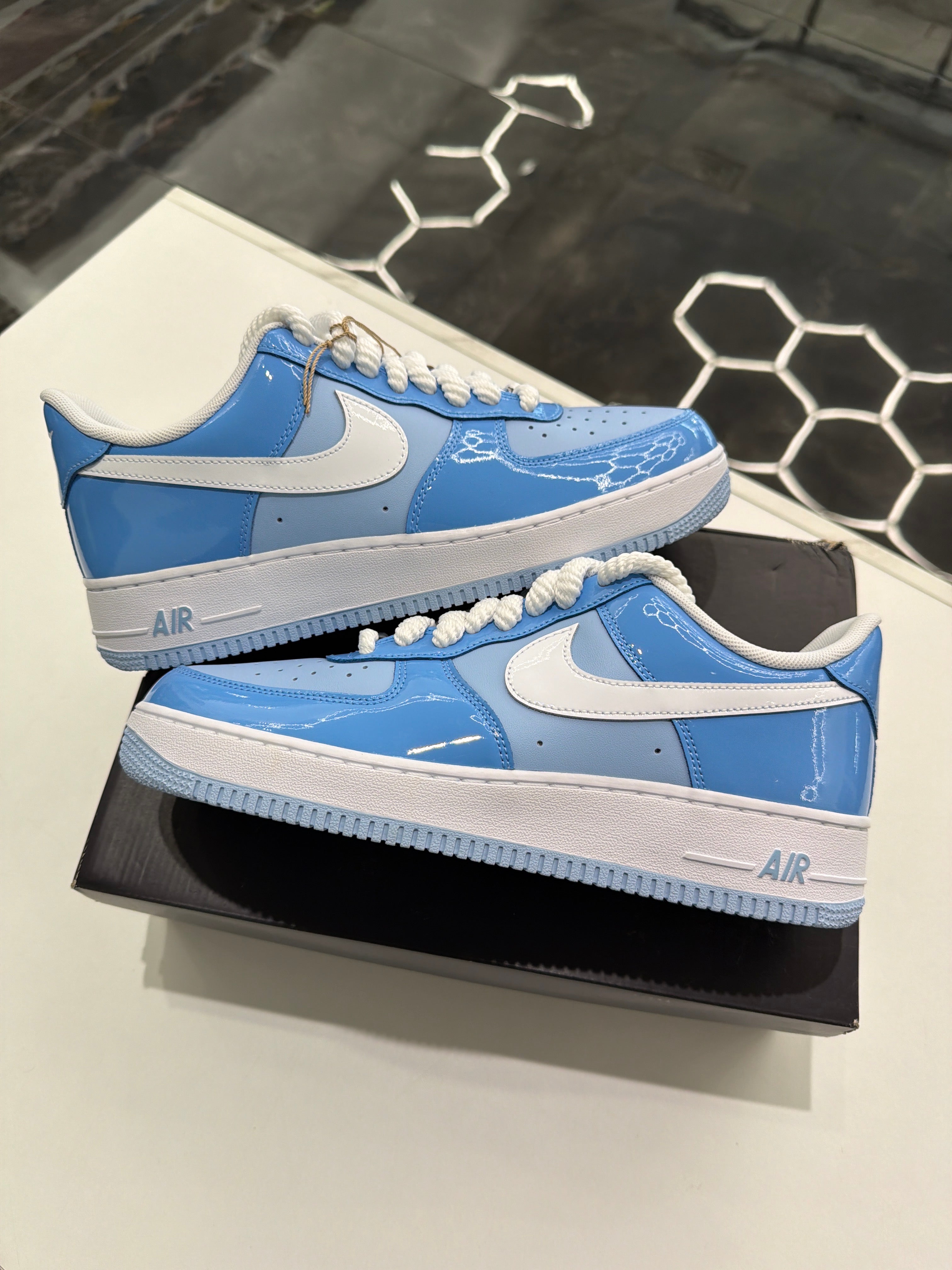 Nike Air Force 1 low ‘07 Phychic blue white patent