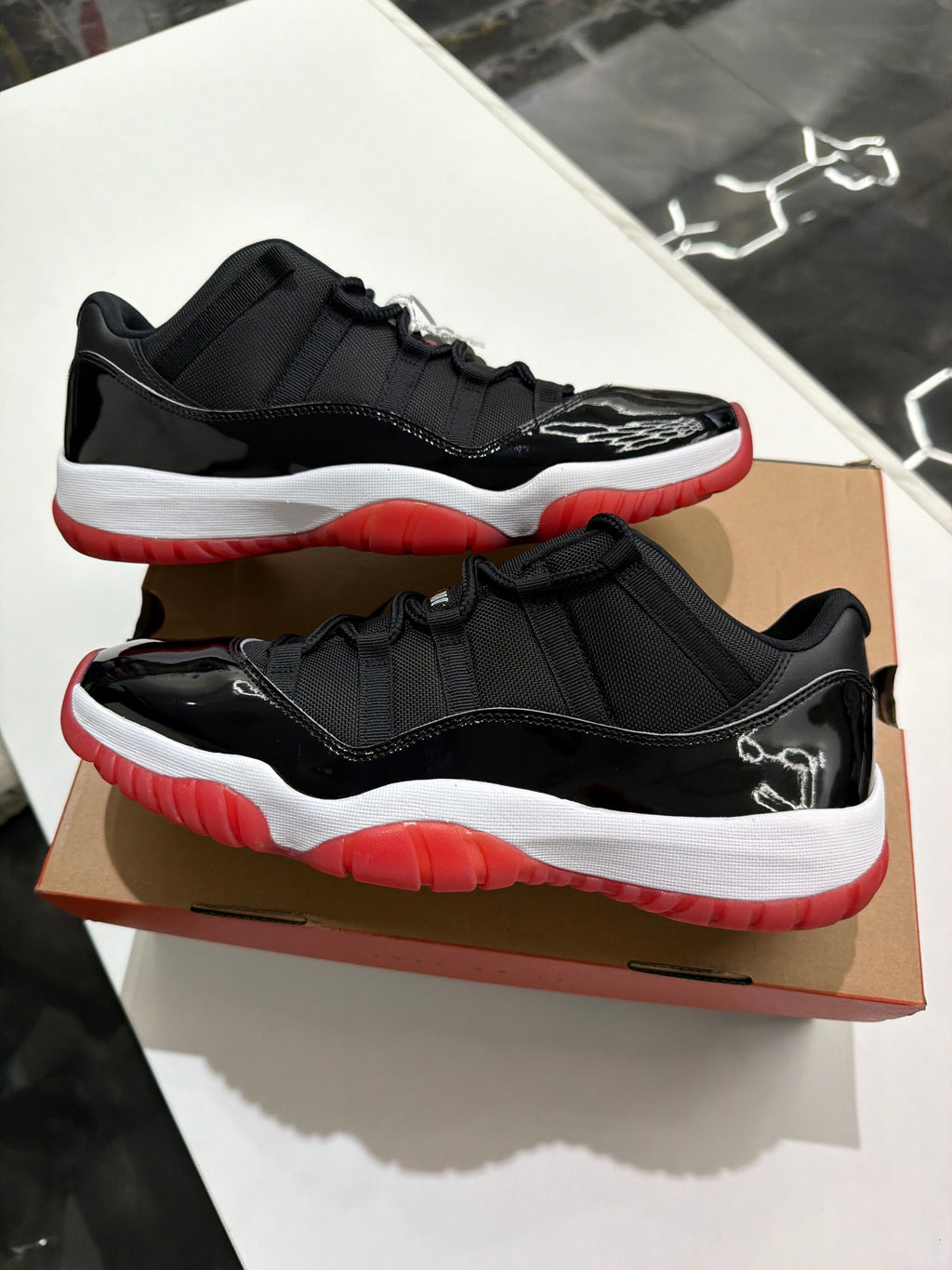 Jordan 11 low bred