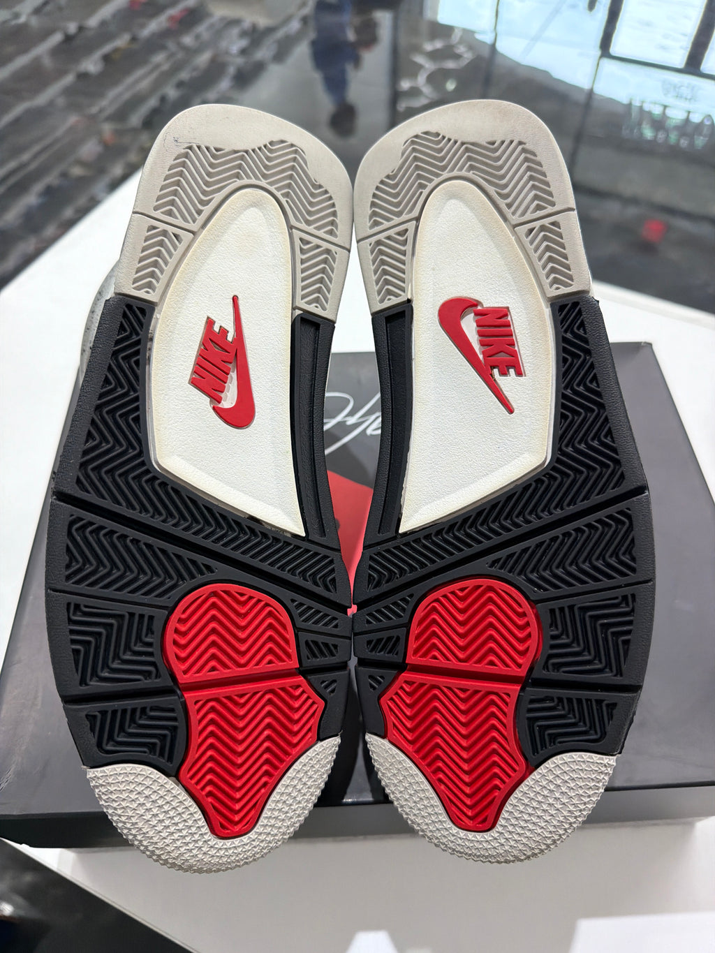 Jordan 4 retro white cement