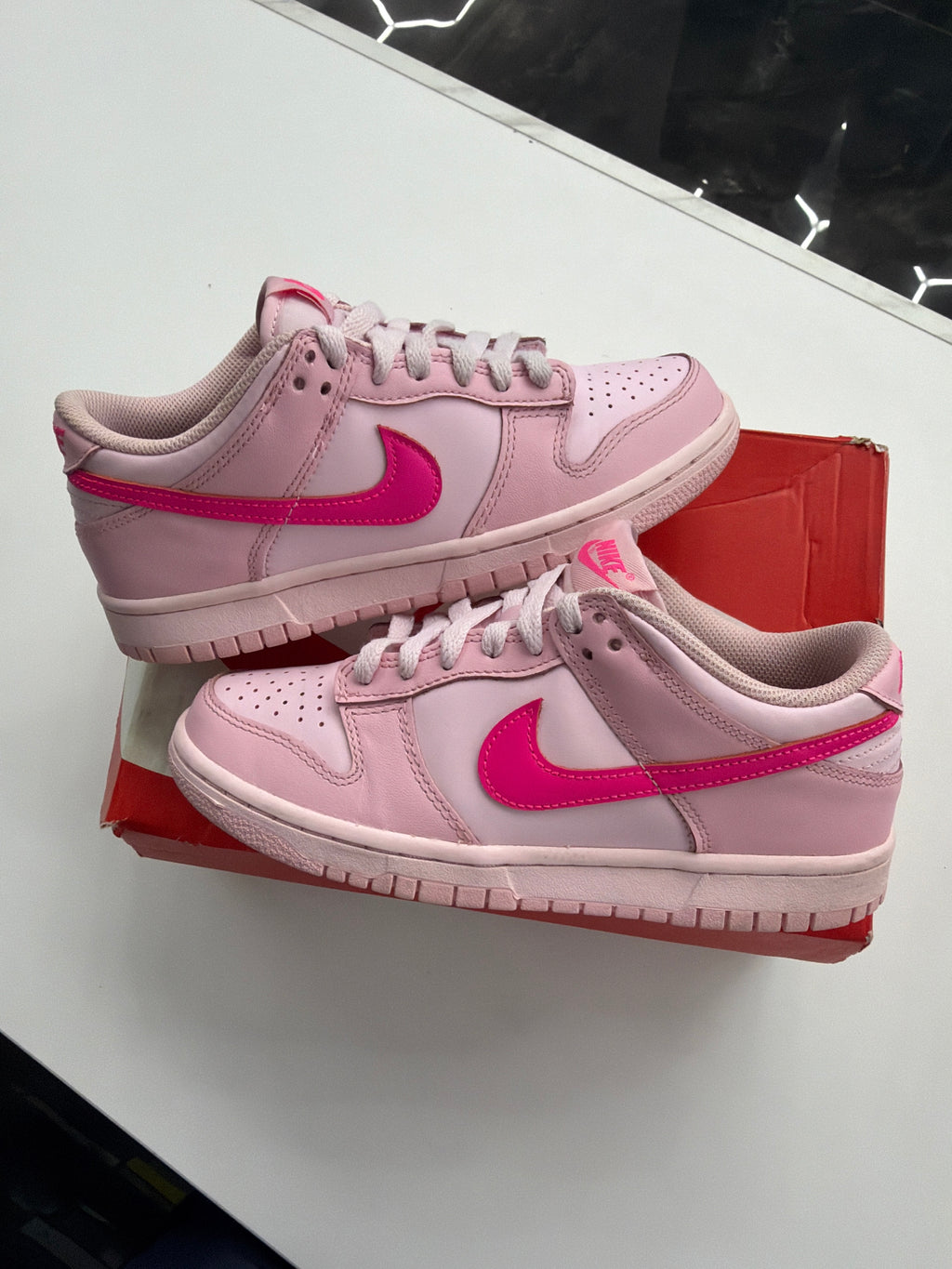 Nike Dunk Low "Triple Pink"