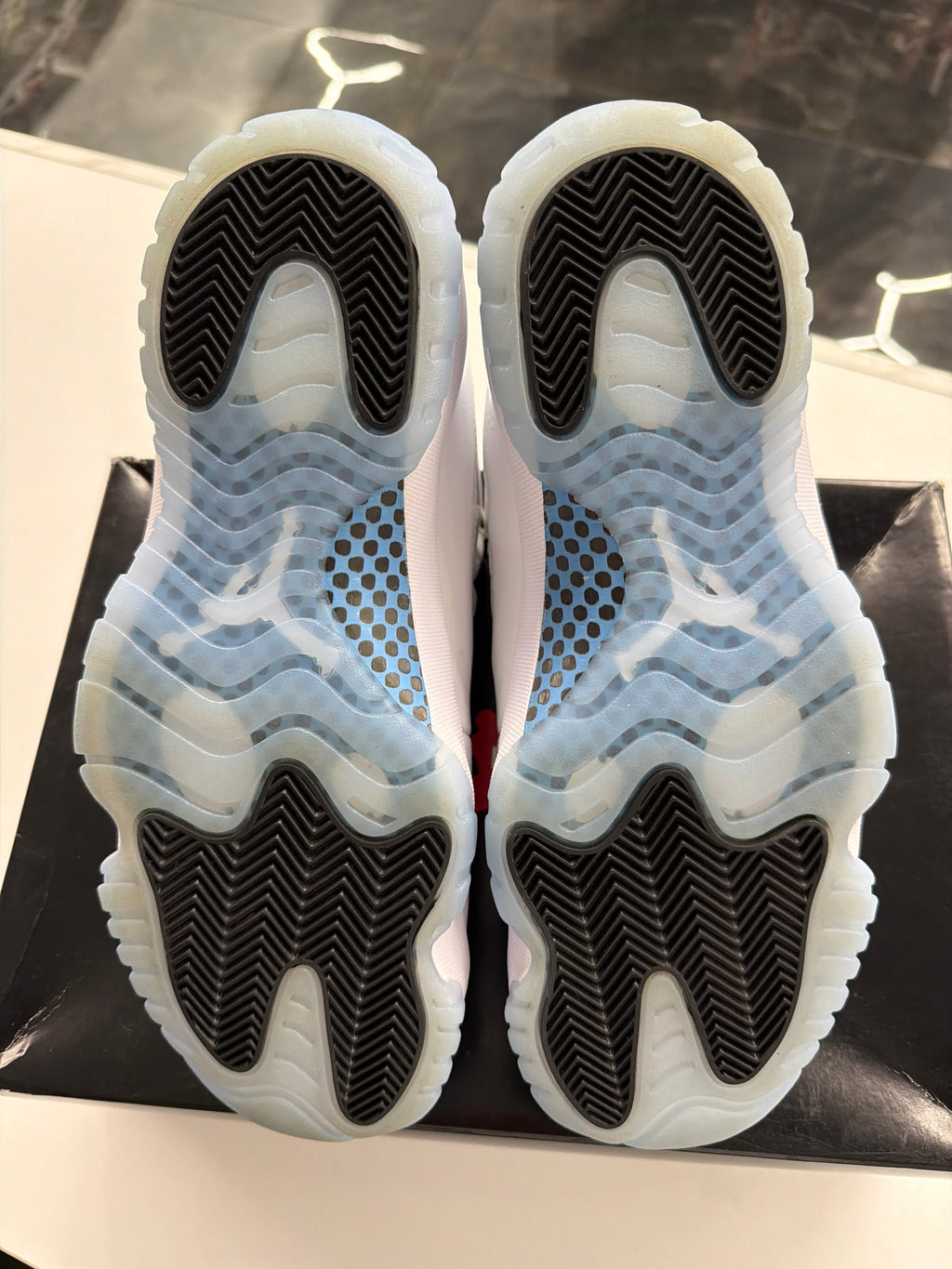 Jordan 11 Retro "Legend Blue"