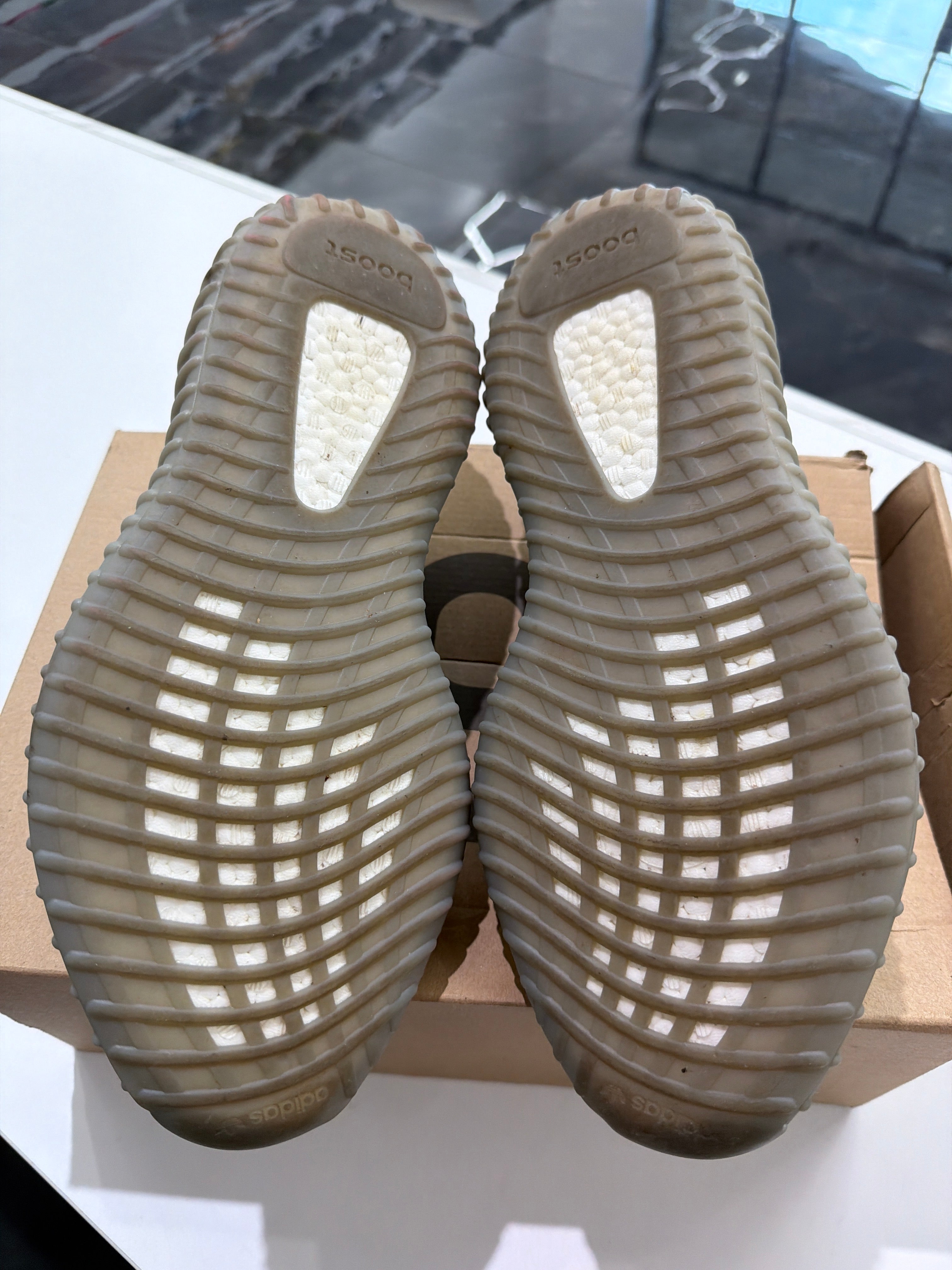 Adidas Yeezy boost 350 v2 granite