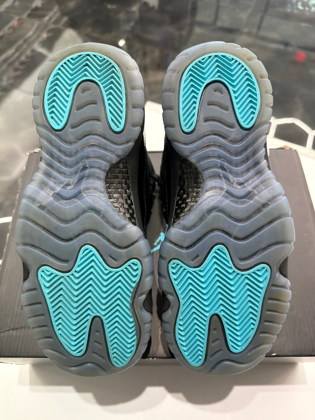 Jordan 11 Retro "Gamma Blue"
