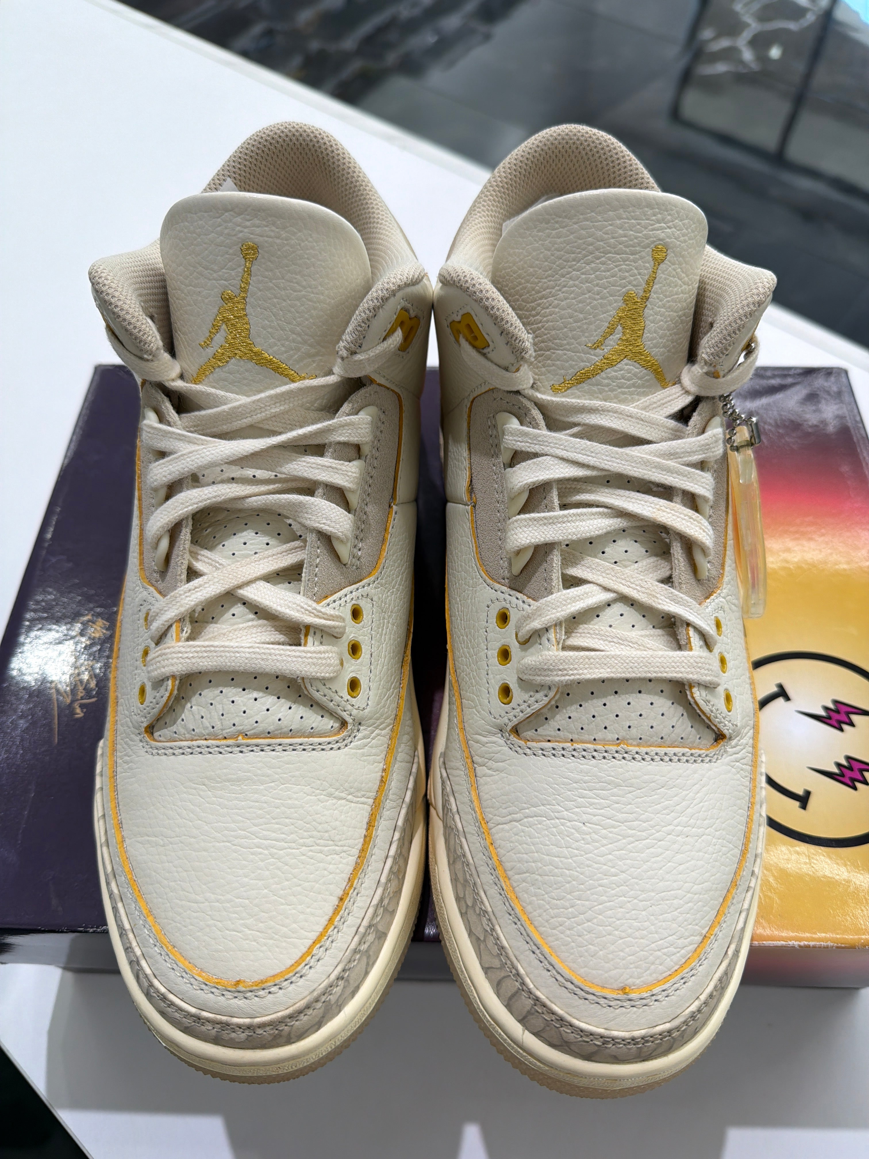 Jordan 3 j Balvin sunset