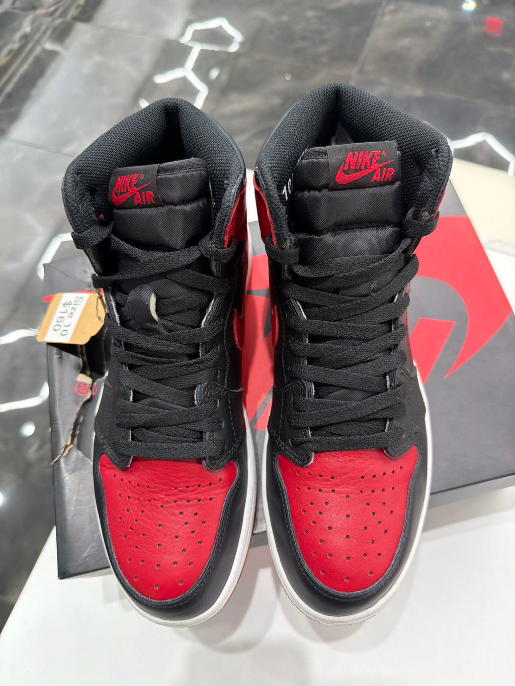 Jordan 1 Retro High OG 'Bred' 'Banned' (2016)