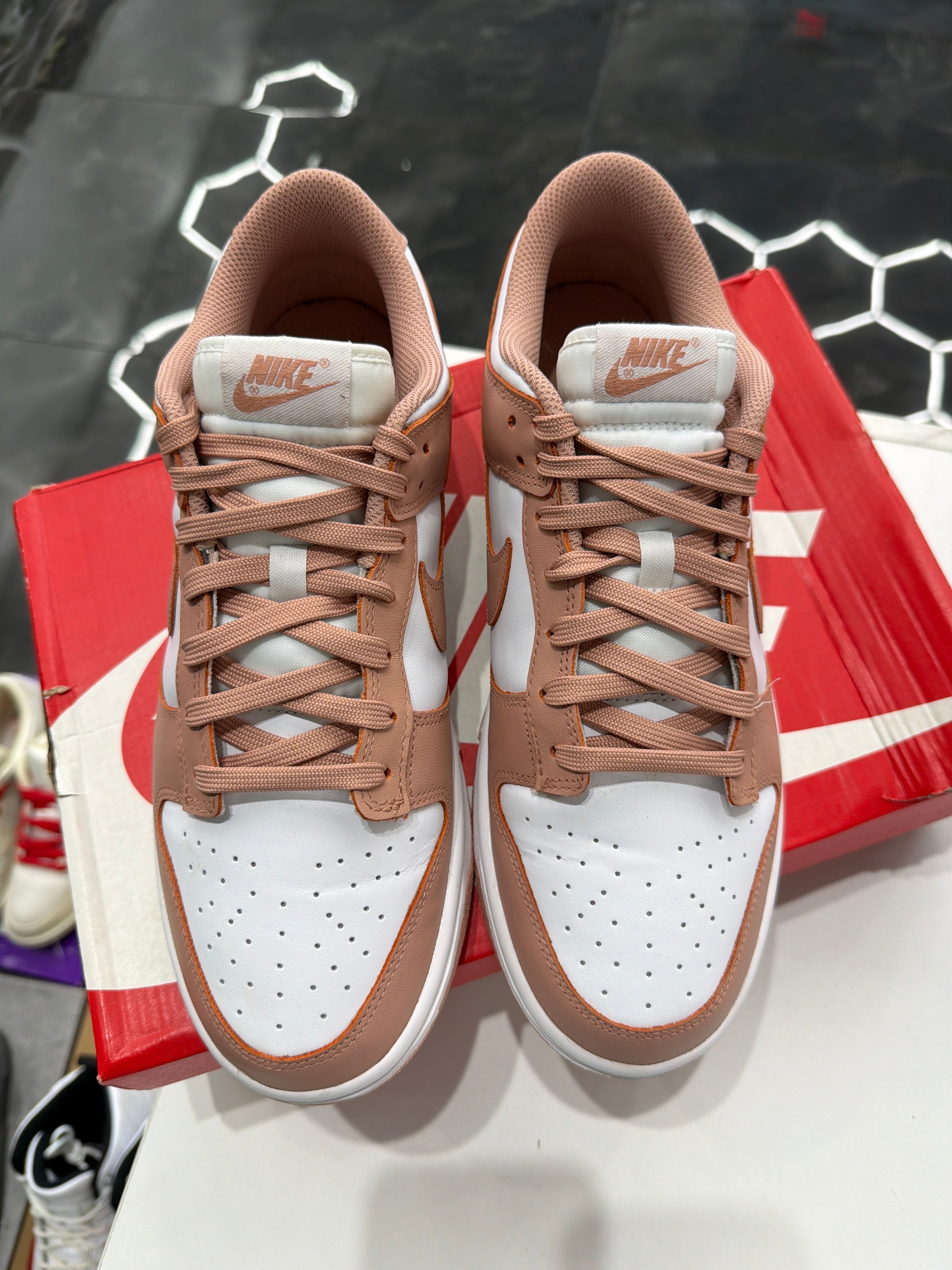 Nike dunk low rose whisper (women’s)