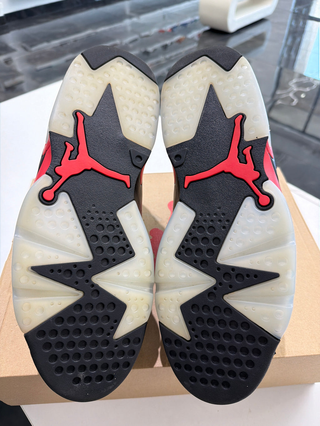 Jordan 6 Retro "Infrared Salesman"