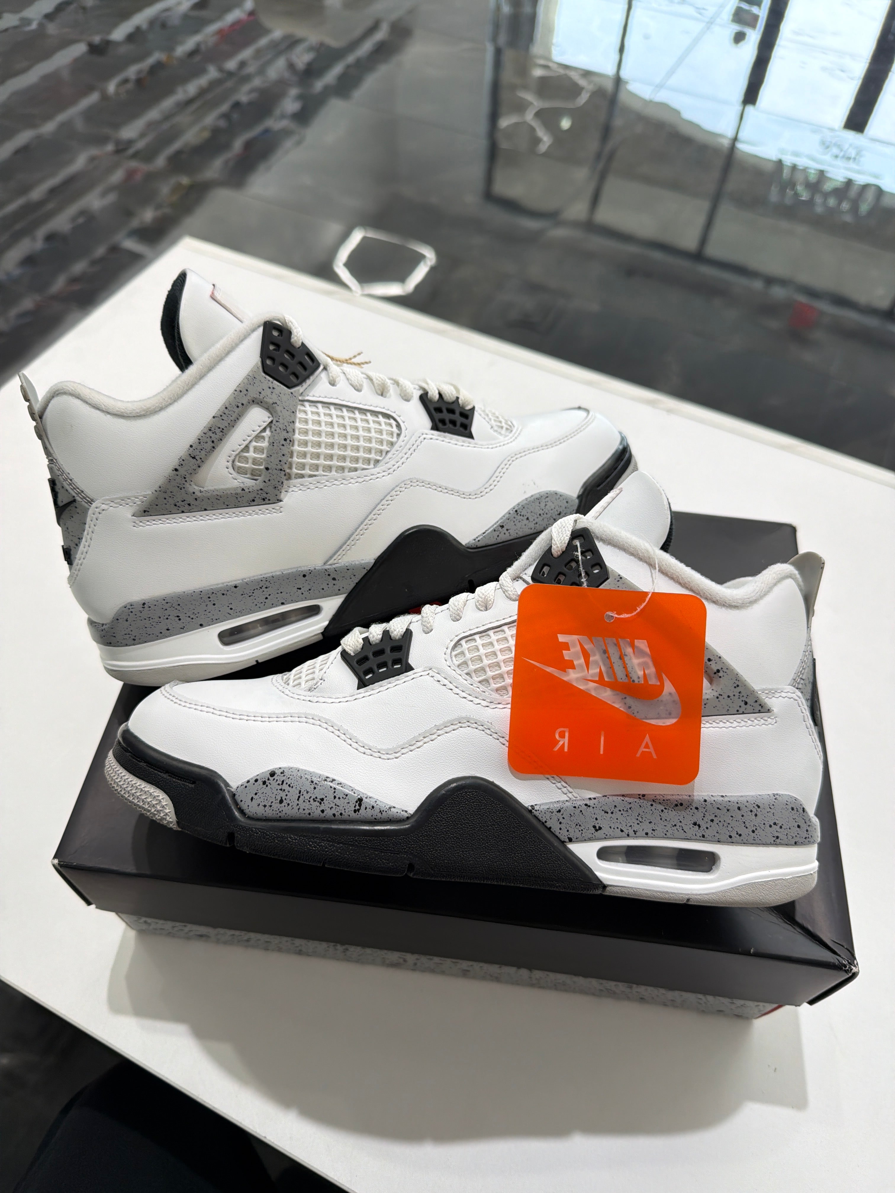 Jordan 4 retro white cement