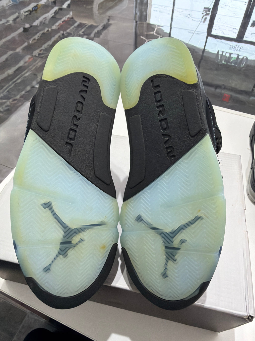 Jordan 5 retro black unc blue