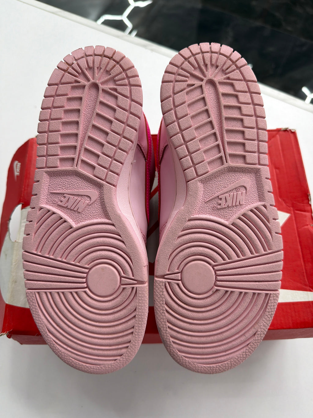 Nike Dunk Low "Triple Pink"
