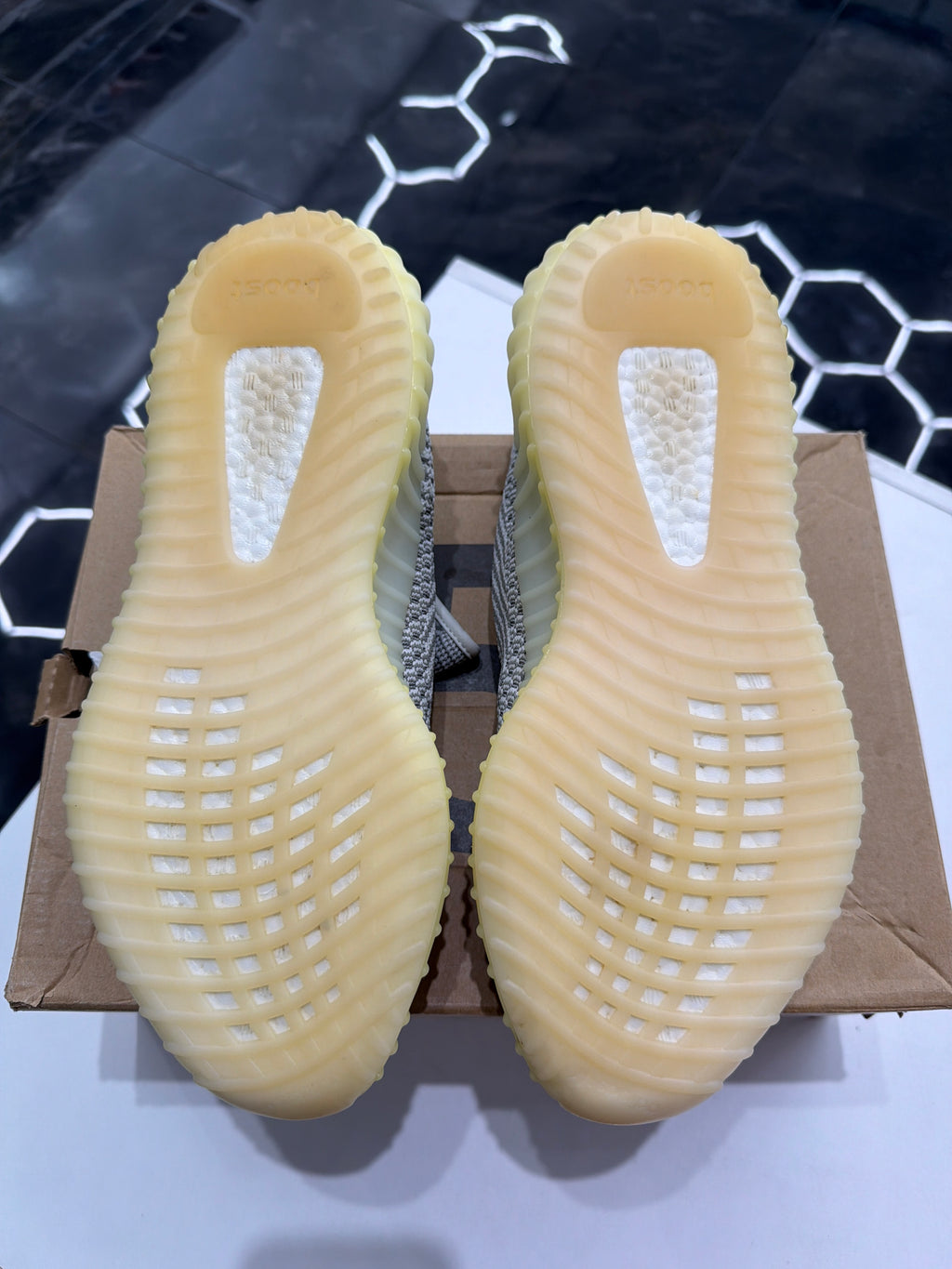 Adidas Yeezy Boost 350 V2 Yeshaya