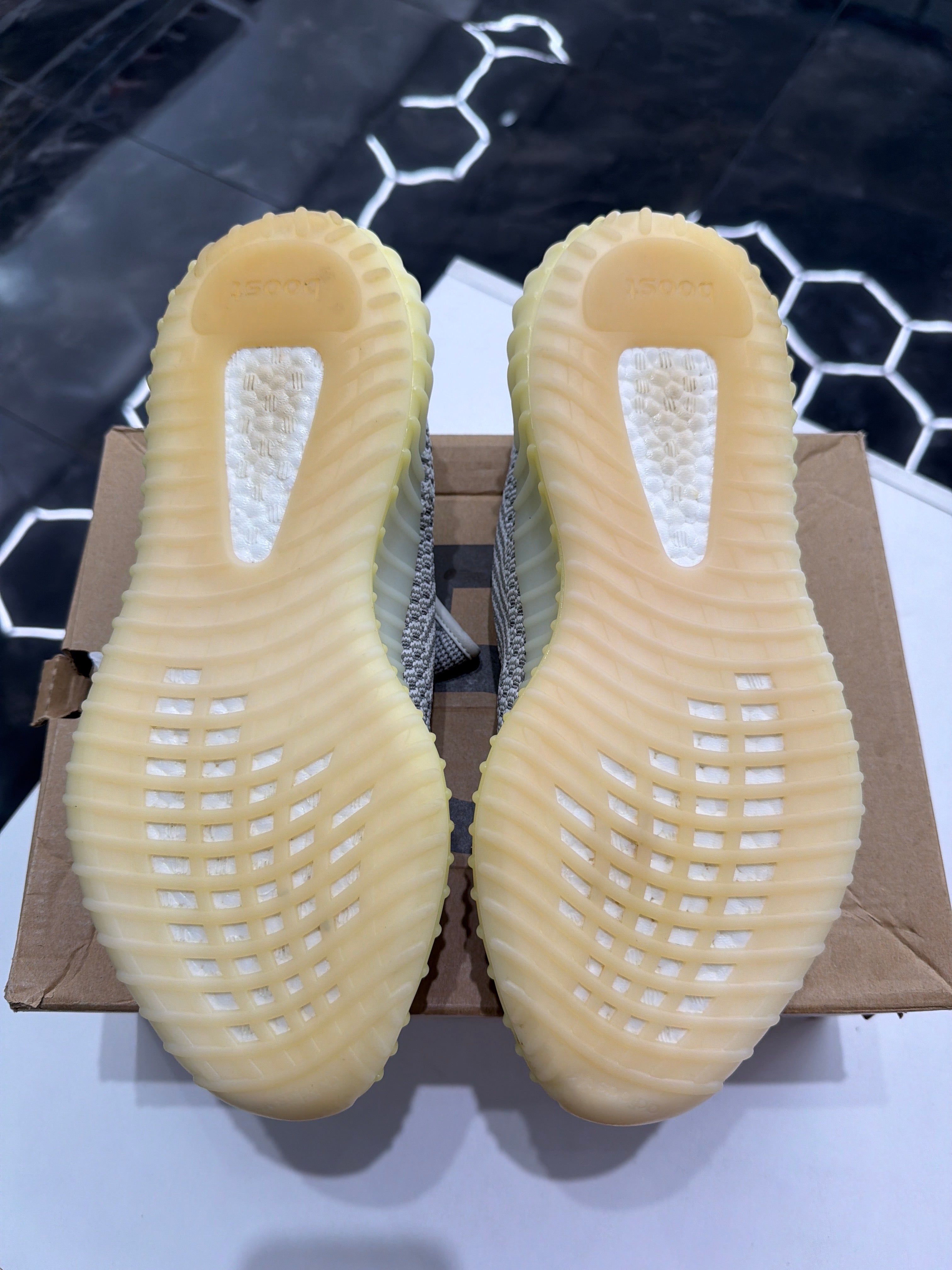 Adidas Yeezy Boost 350 V2 Yeshaya