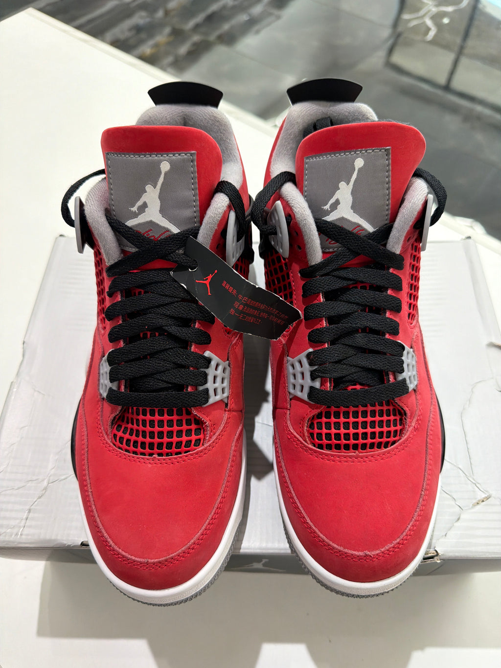 Jordan 4 toro