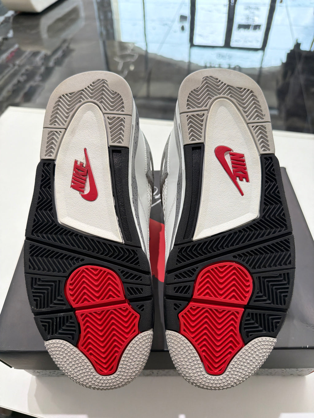 Jordan 4 retro white cement
