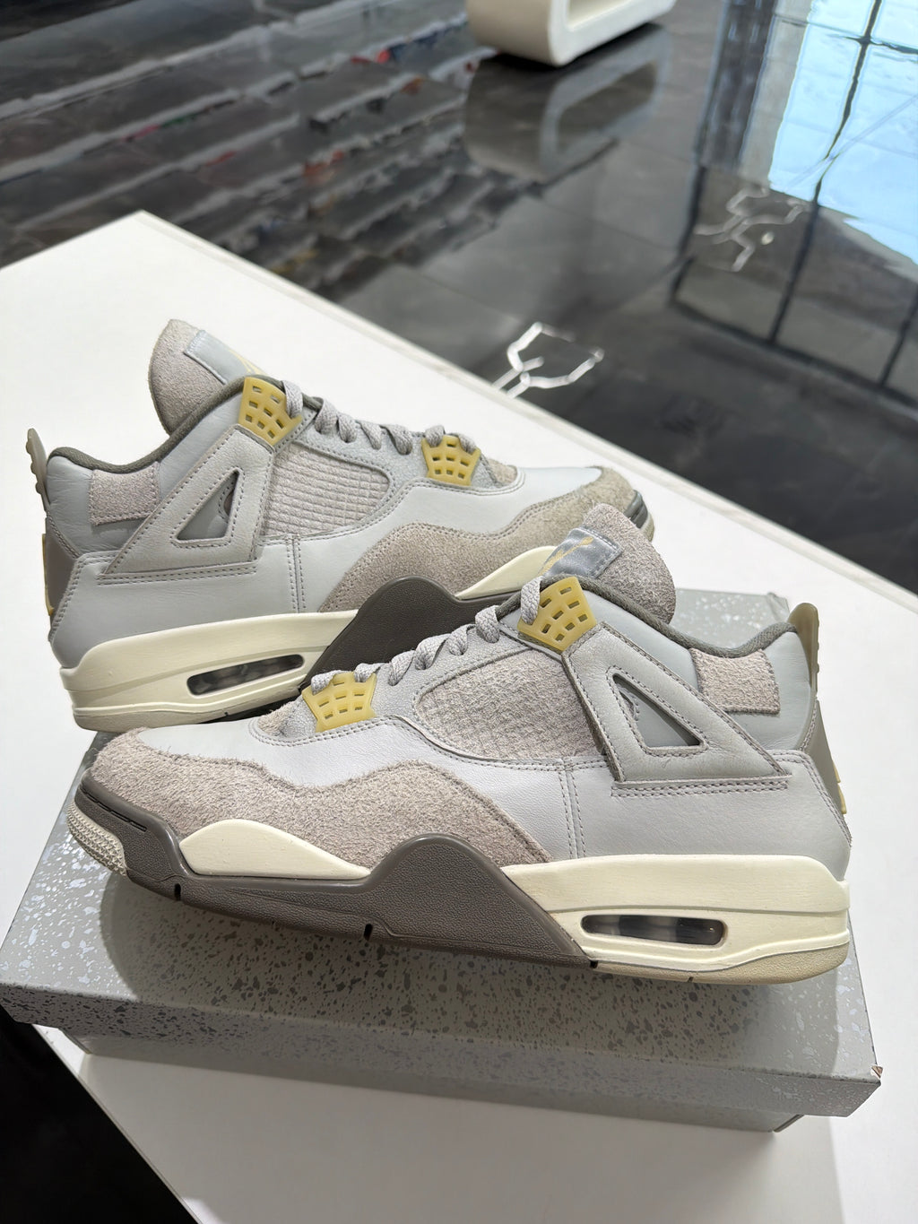 Jordan 4 Craft photon dust