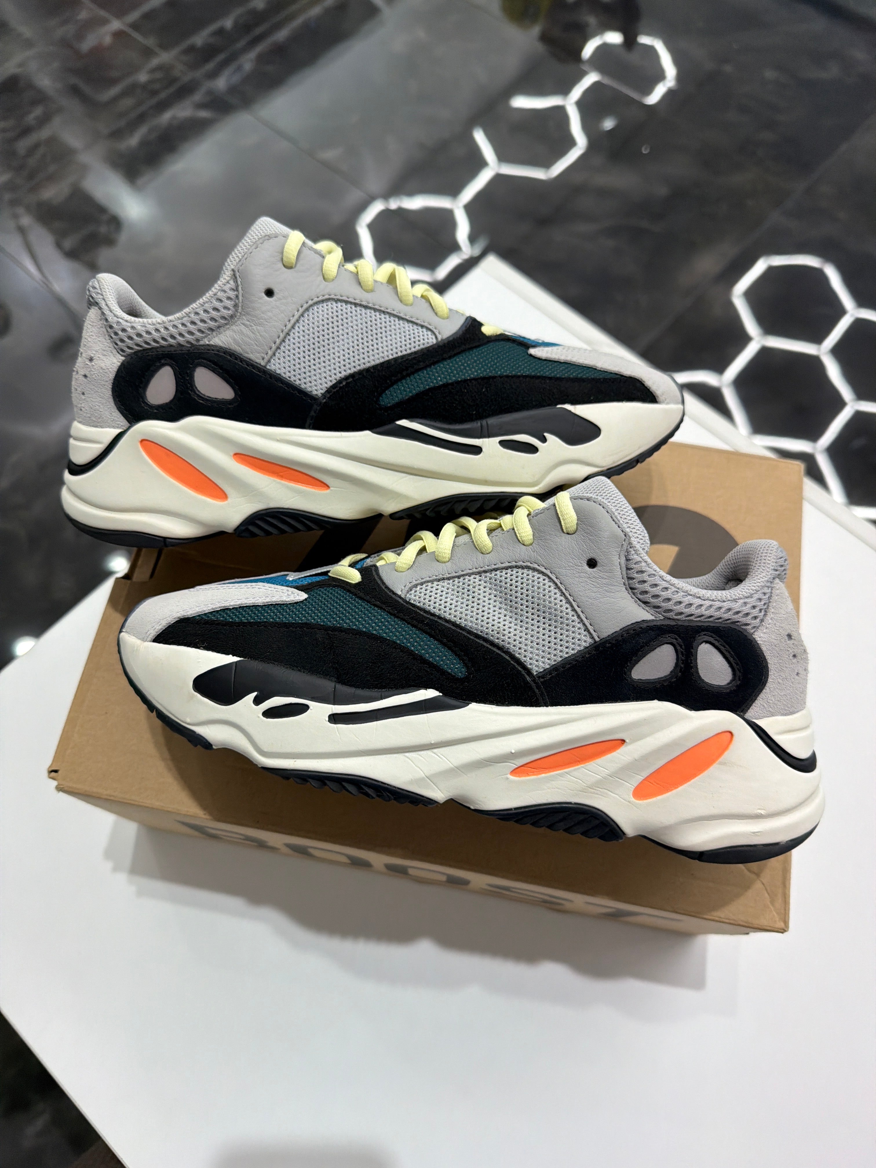 Adidas Yeezy boost 700 wave runner