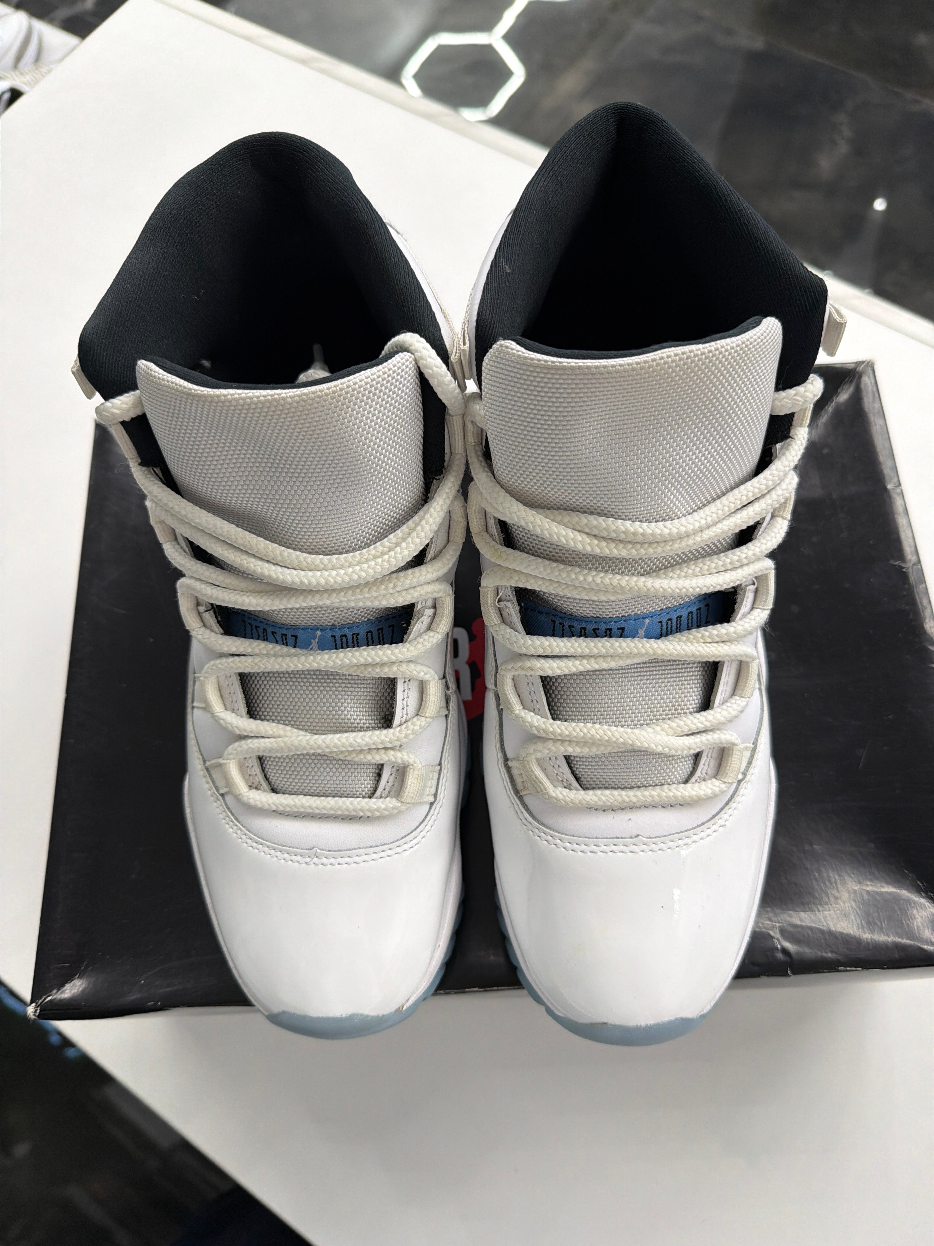 Jordan 11 retro legend blue