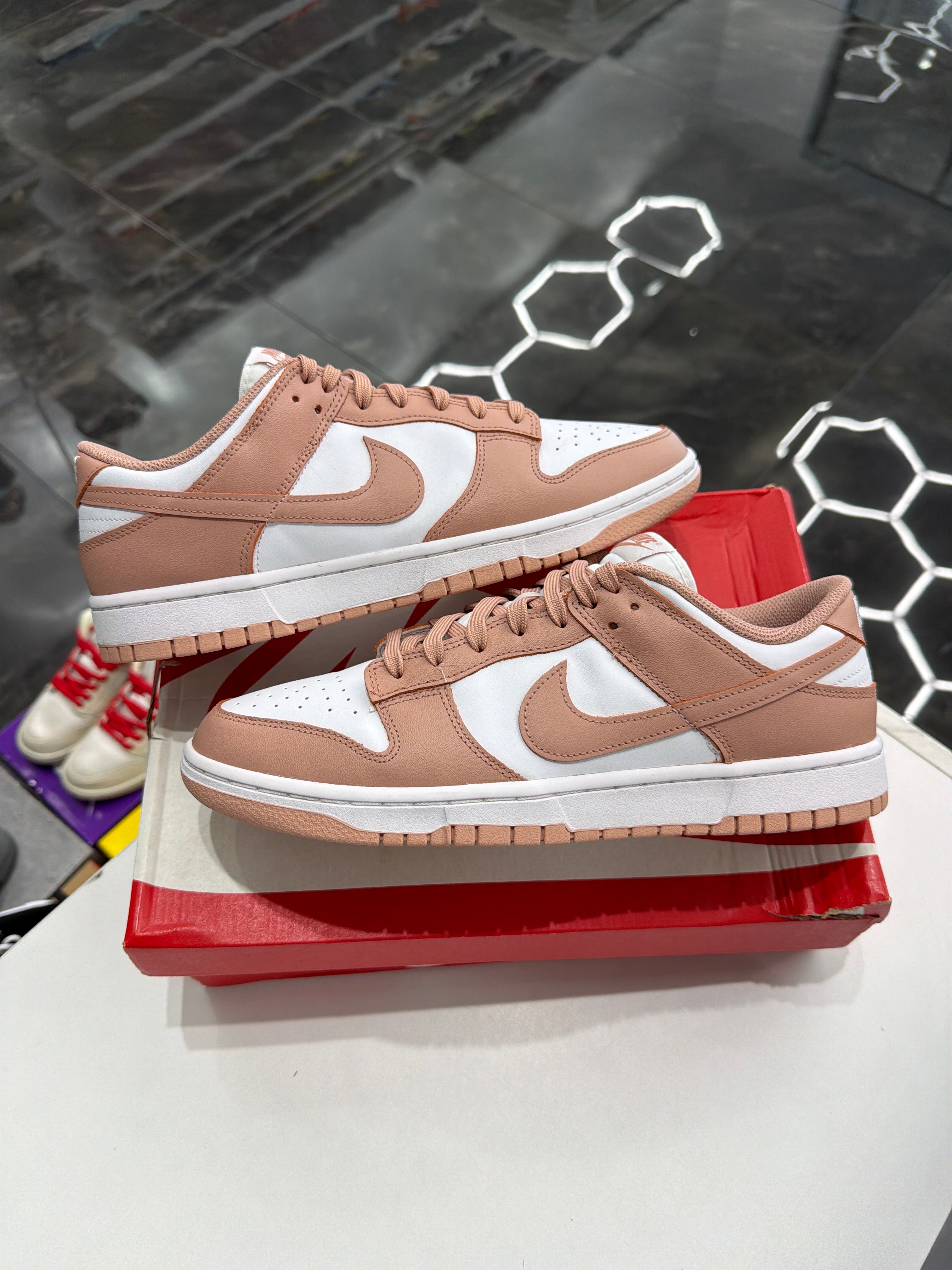 Nike dunk low rose whisper (women’s)