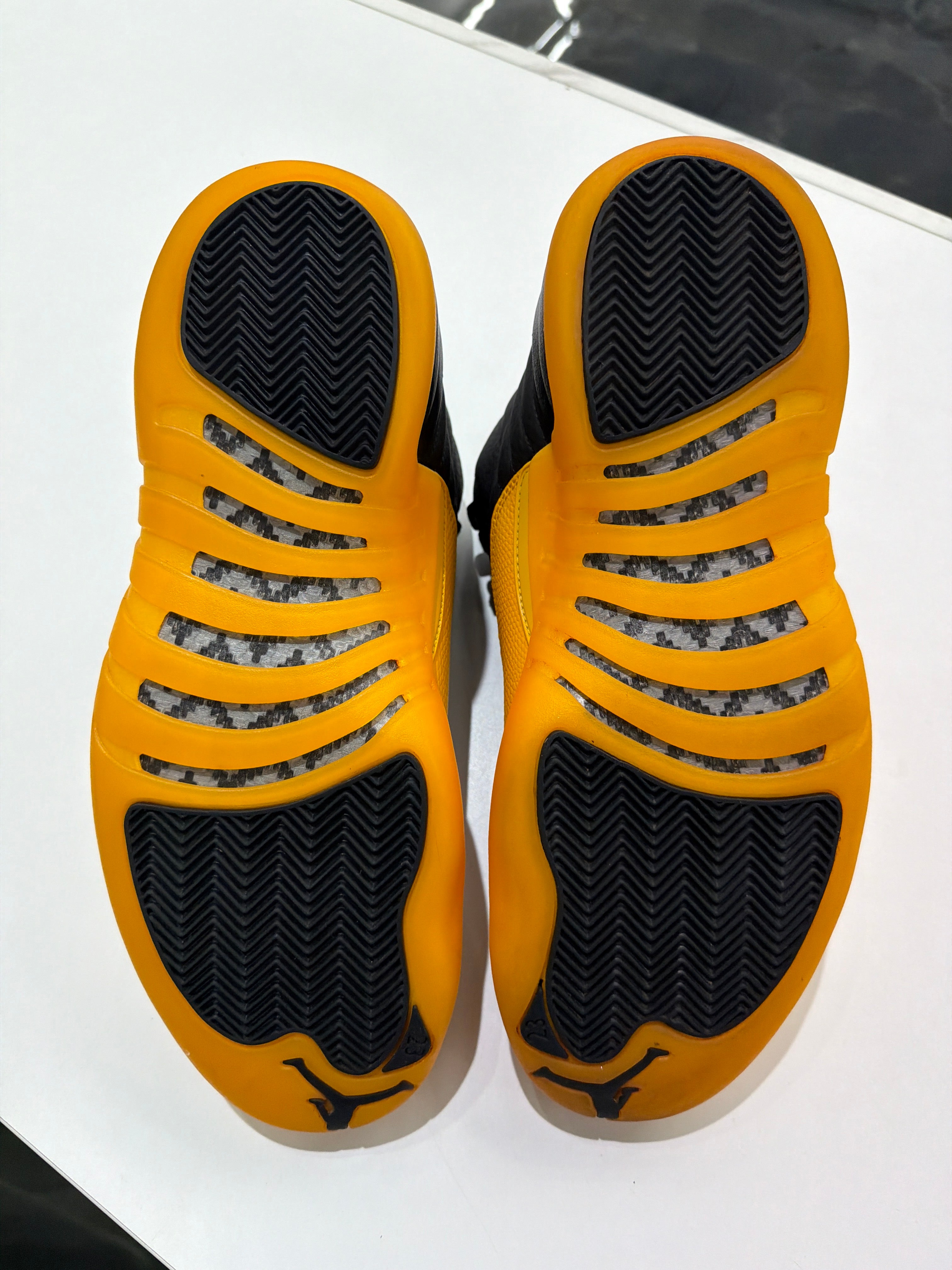 Jordan 12 Retro "University Gold" (NO BOX)