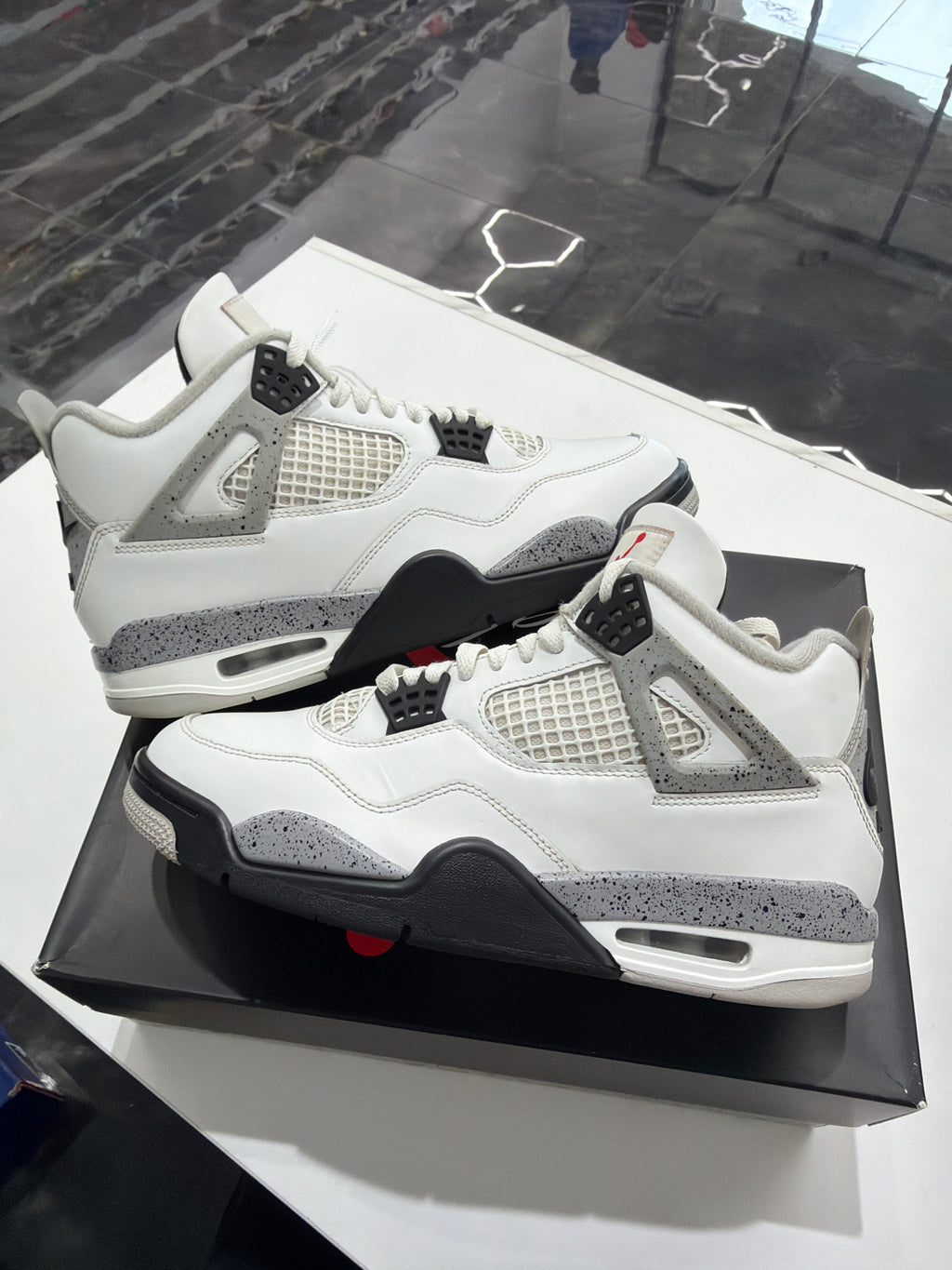 Jordan 4 retro white cement