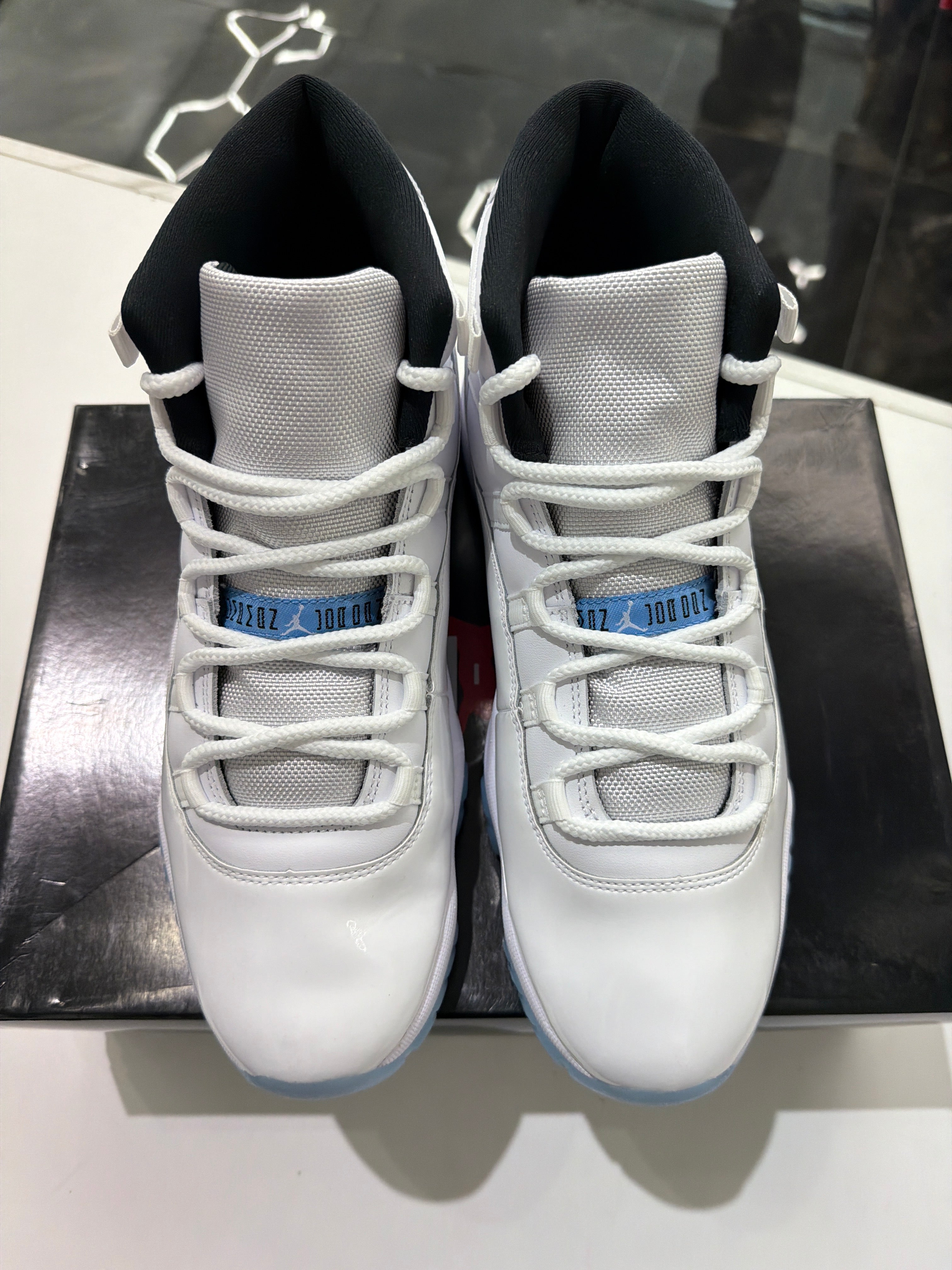 Jordan 11 legend blue (2024)