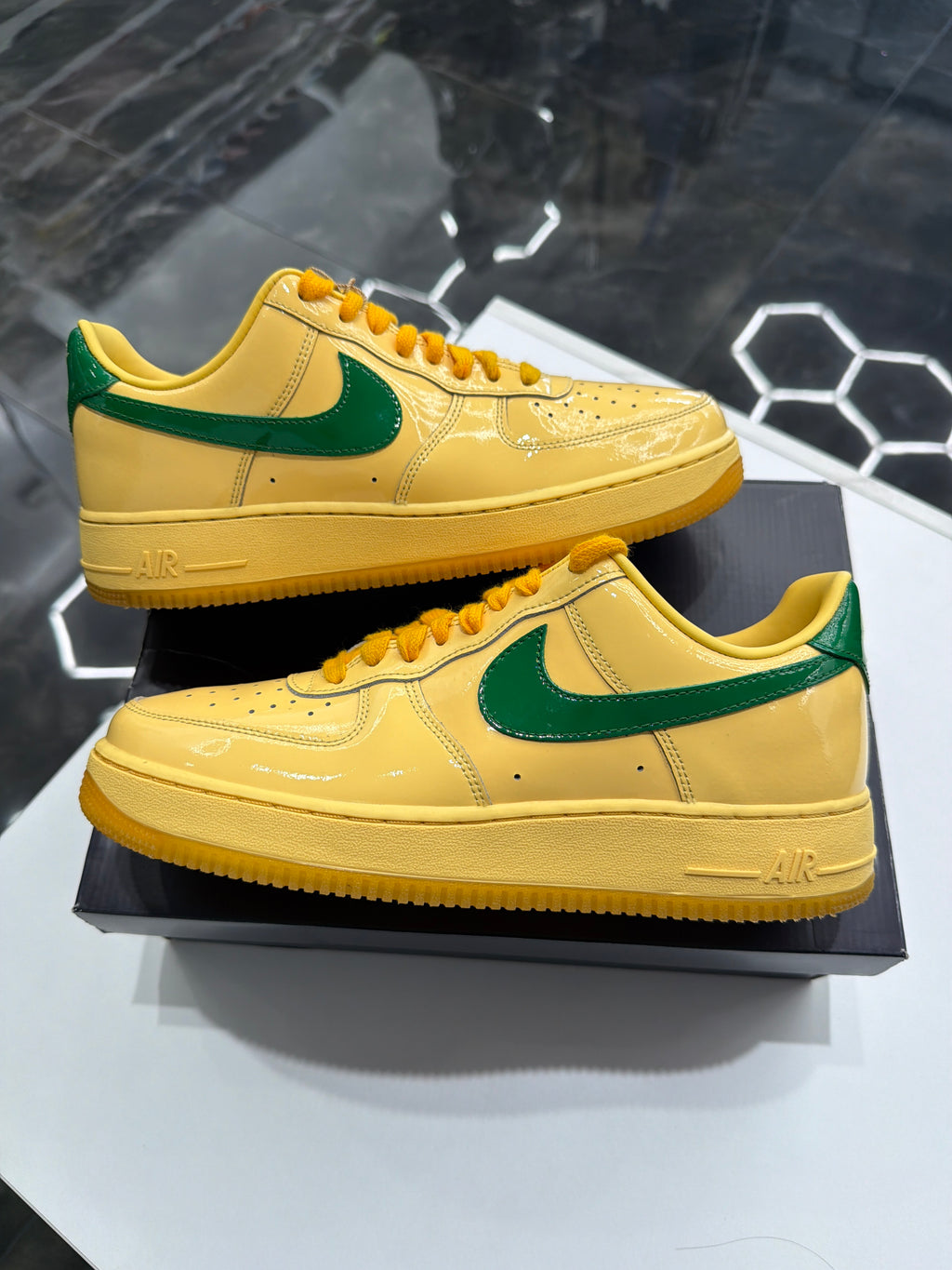 Nike Air Force 1 Low yellow patent