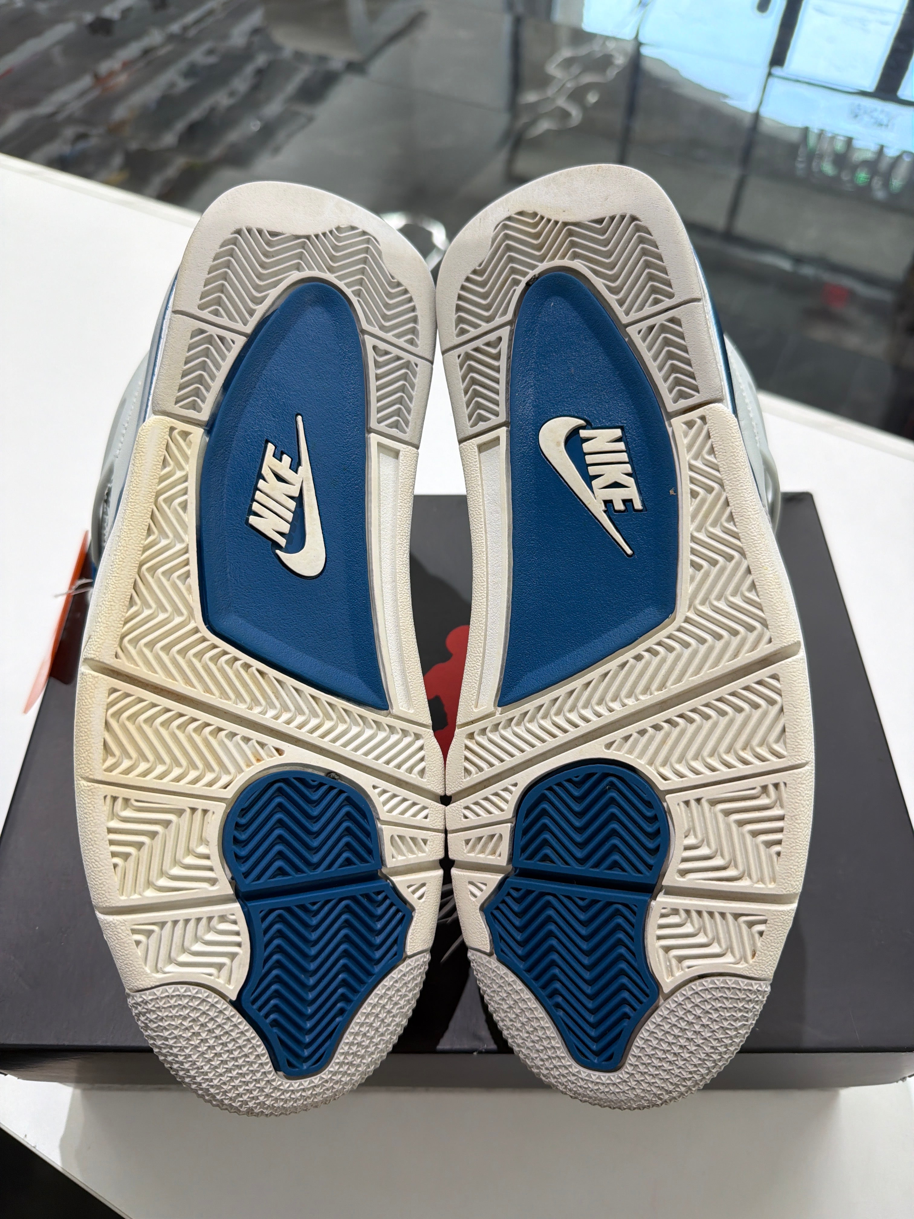 Jordan 4 military blue (2024)