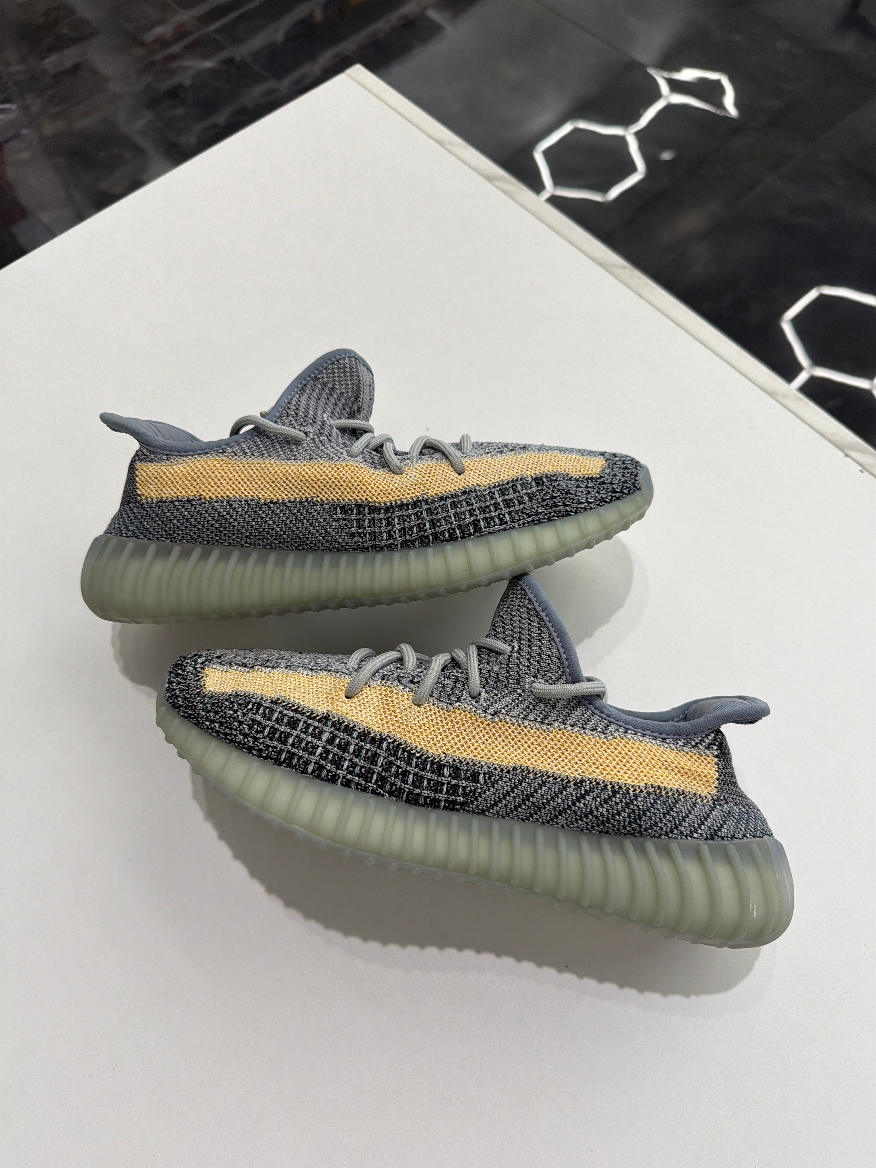 Adidas Yeezy Boost 350 V2 "Ash Blue" (NO BOX)