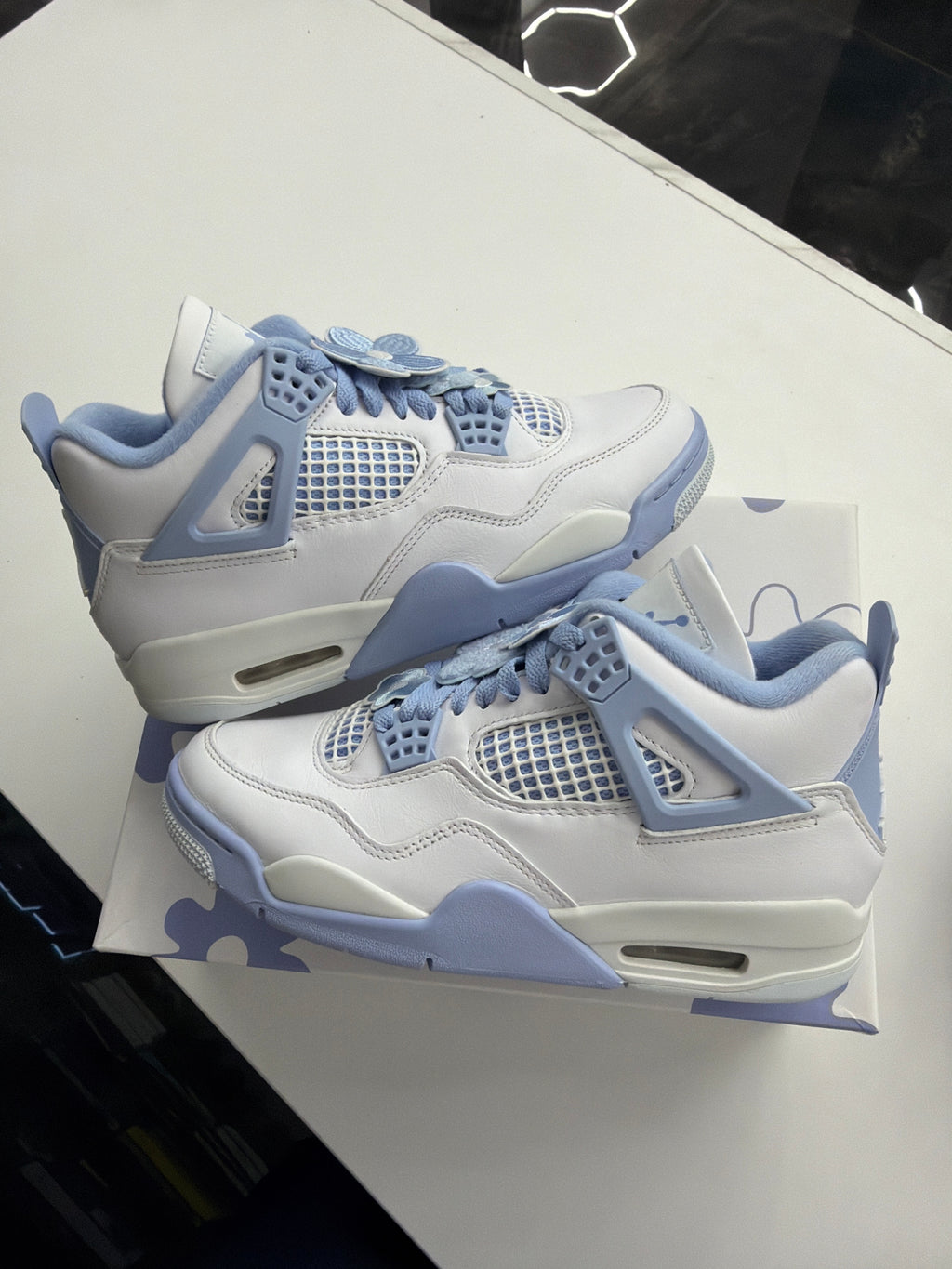 Jordan 4 Retro "Forget Me Not"