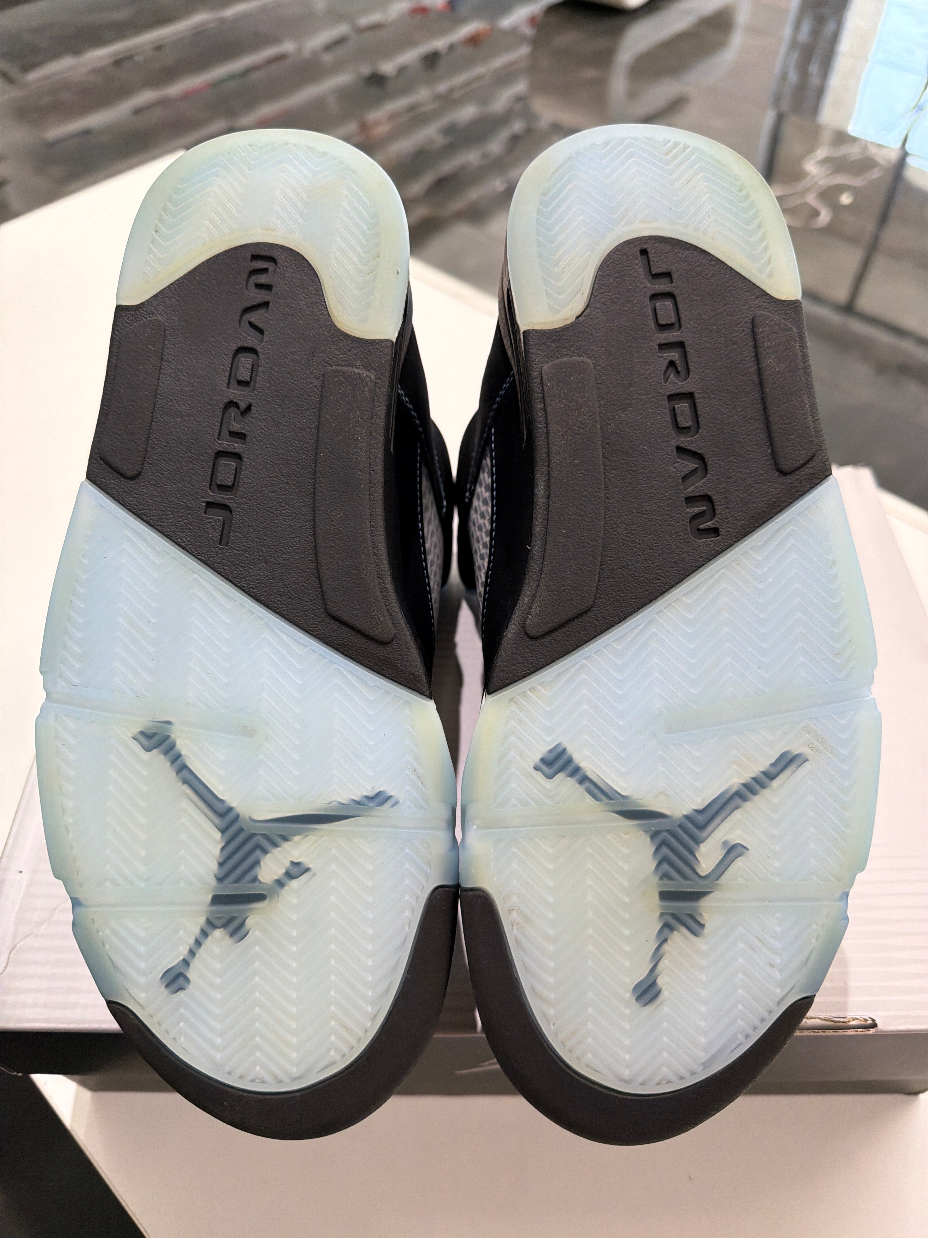 Jordan 5 black unc blue (2026)