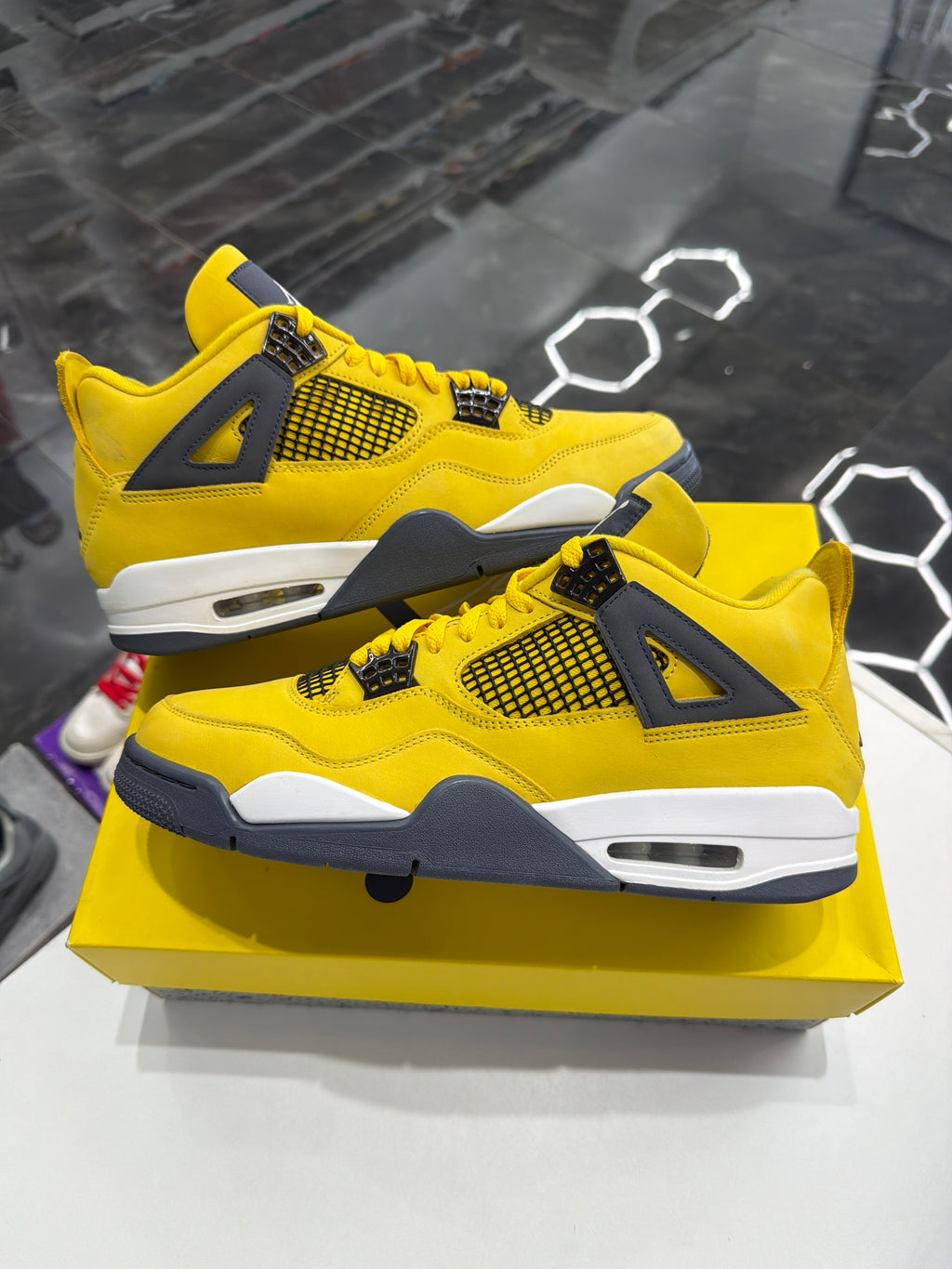 Jordan 4 retro yellow thunder
