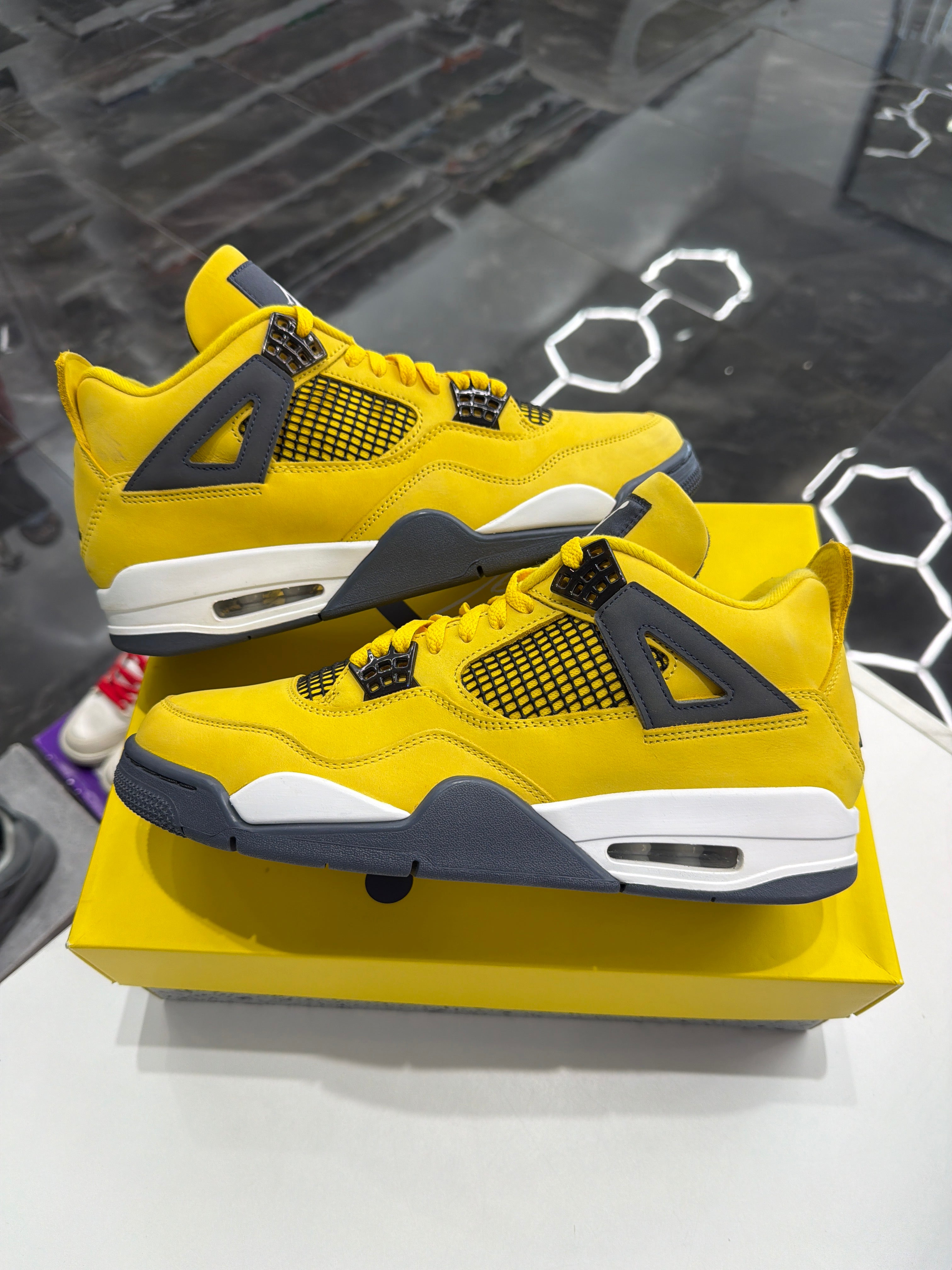 Jordan 4 retro yellow thunder