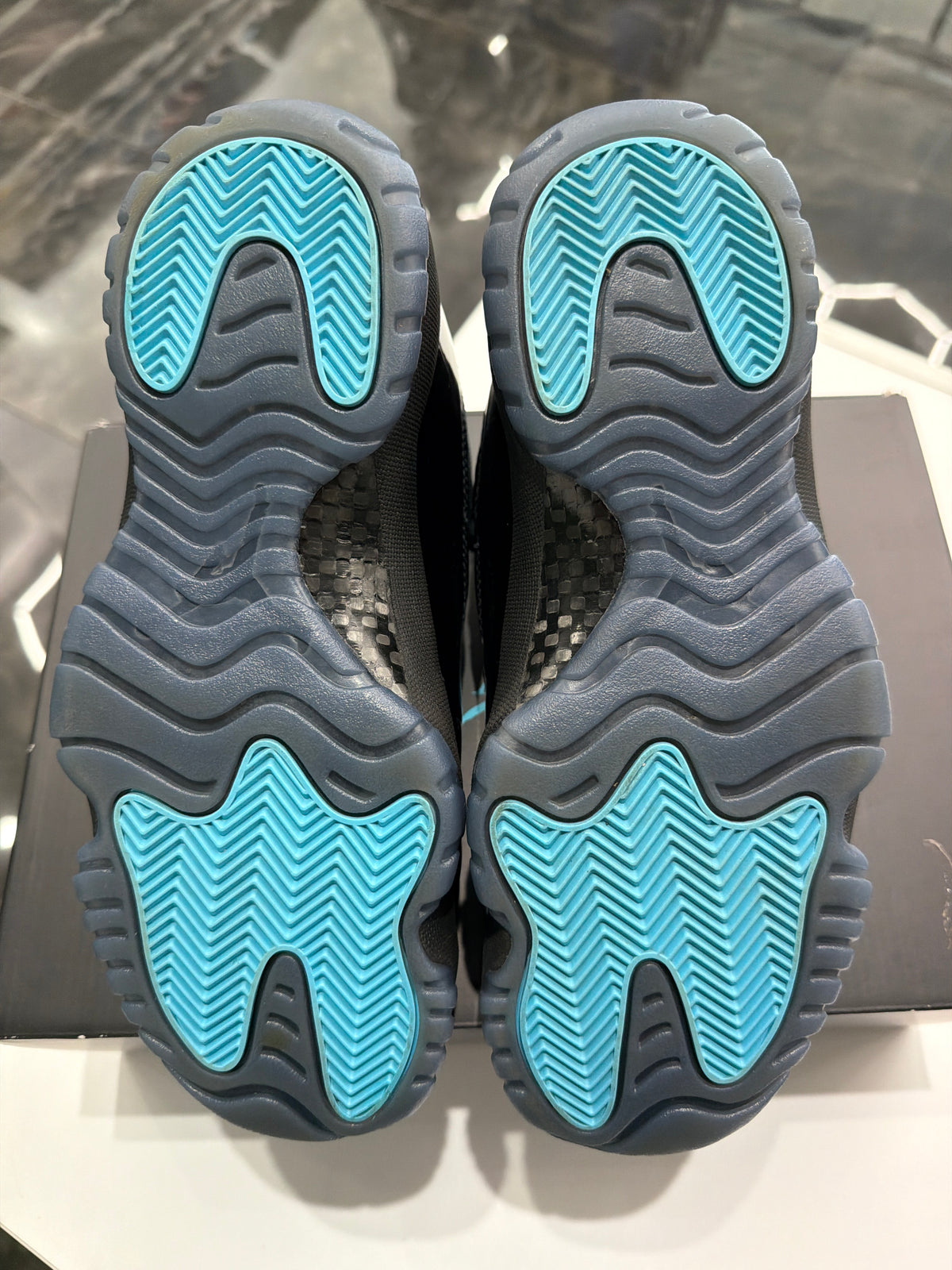 Jordan 11 gamma blue (2025)
