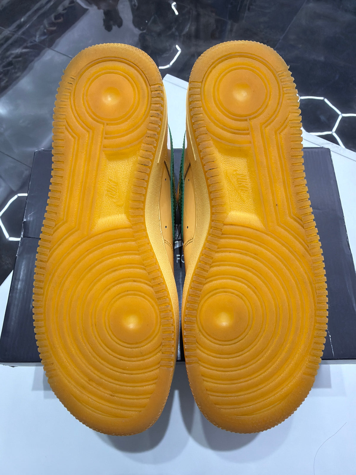 Nike Air Force 1 Low yellow patent