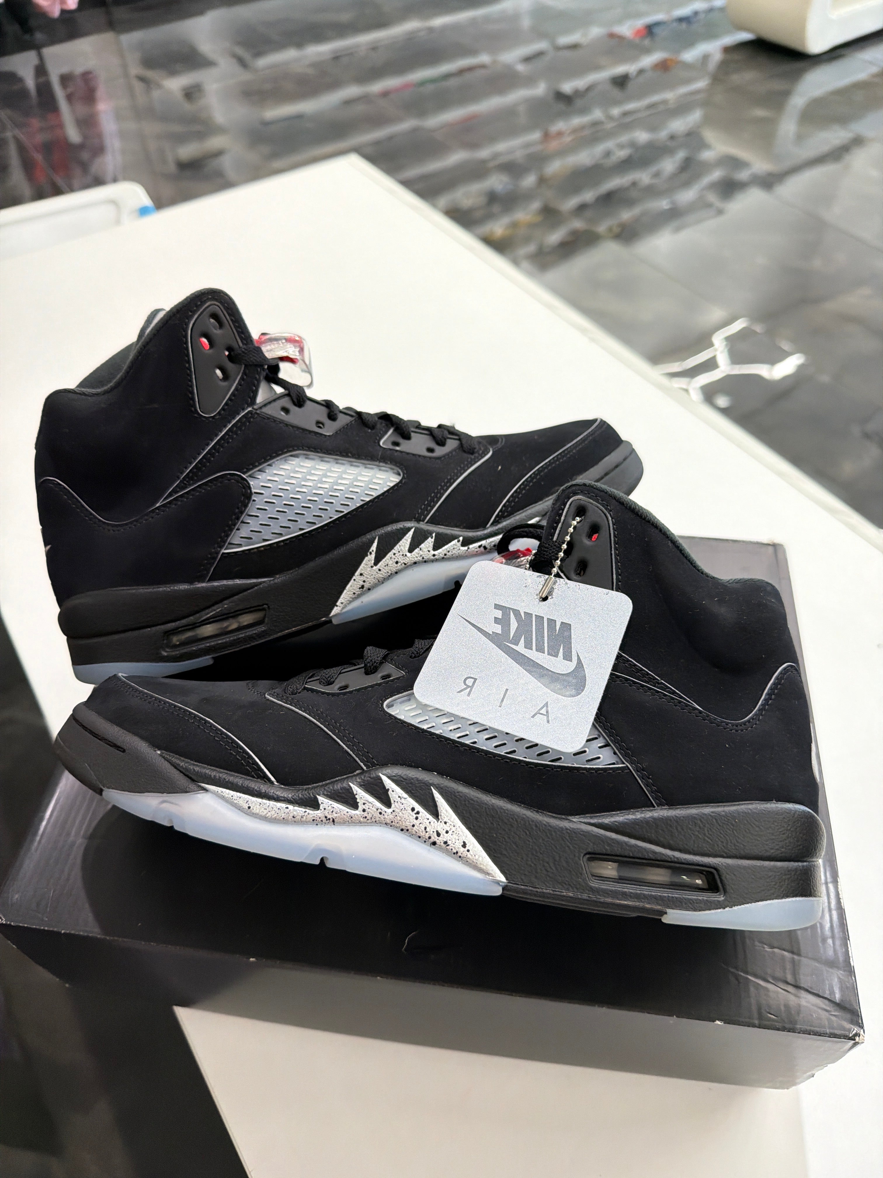 Jordan 5 black metallic reimagined