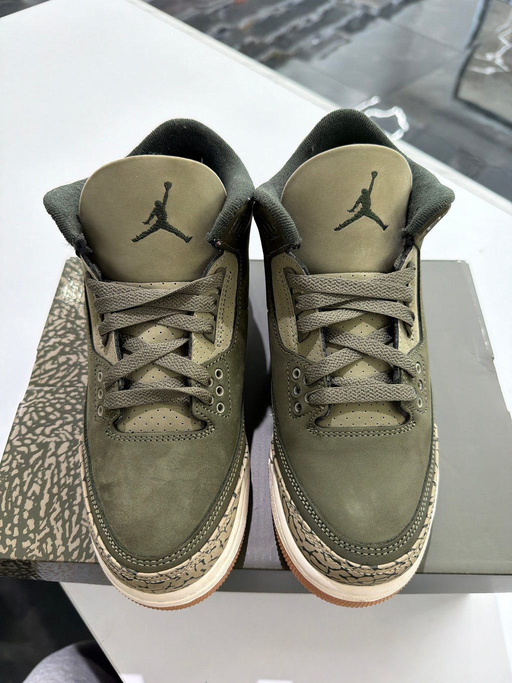 Jordan 3 family affair